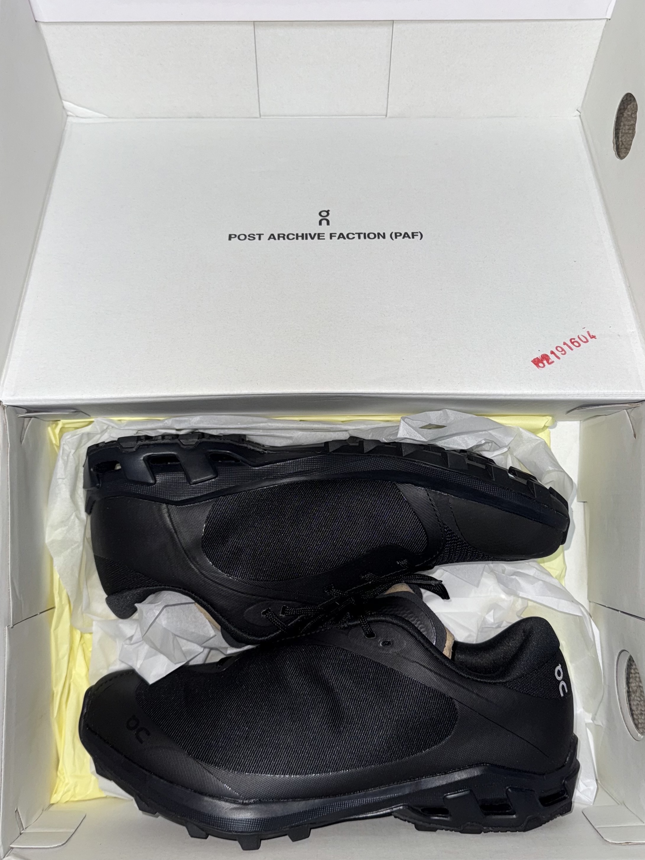 (W) On Running x Post Archive Faction (Paf) Cloudventure Peak All Black, On Running x Post Archive Faction (Paf) Cloudventure Peak All Black 착용 스타일