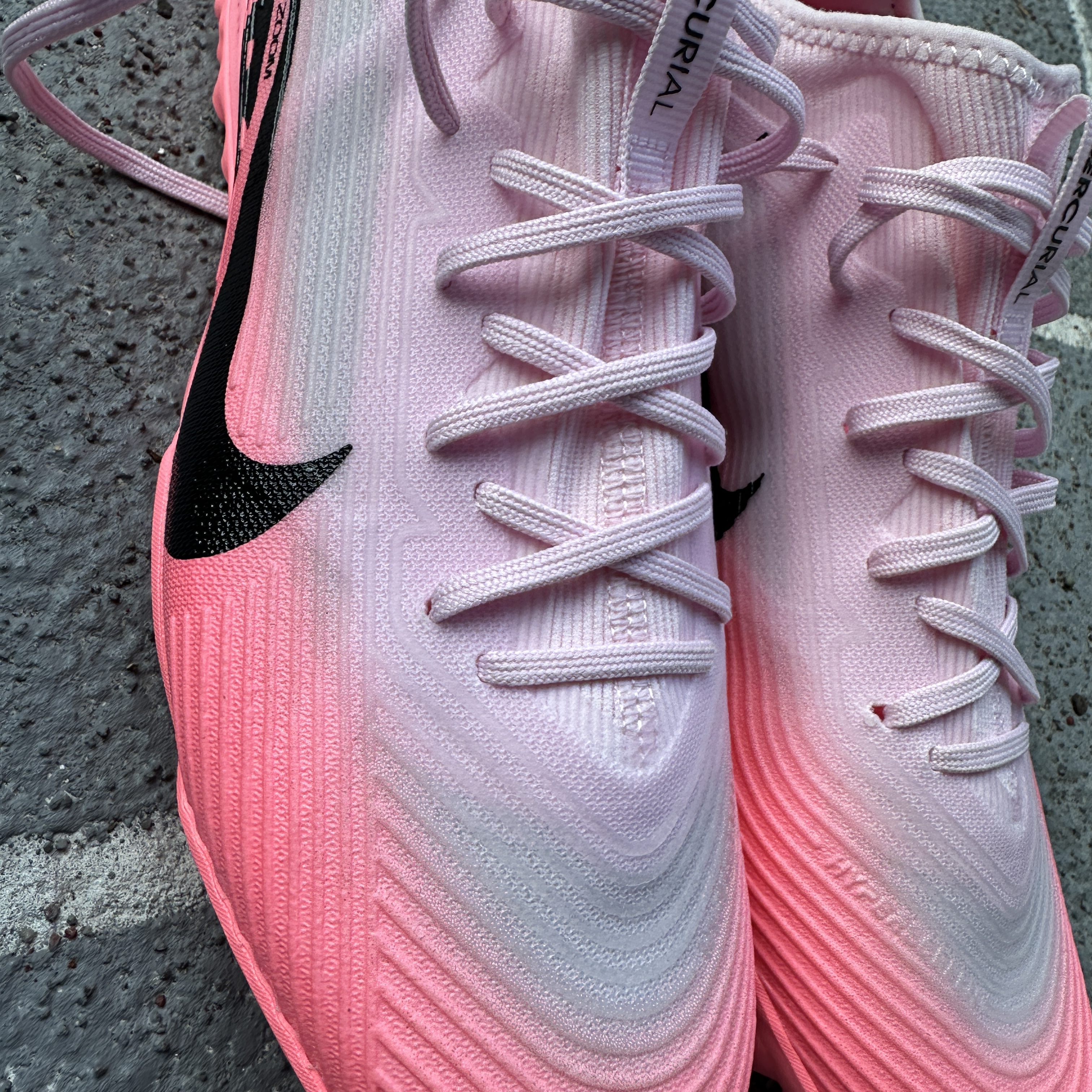 Nike Zoom Mercurial Vapor 15 Pro TF Pink Foam Black 착용 스타일 - 1