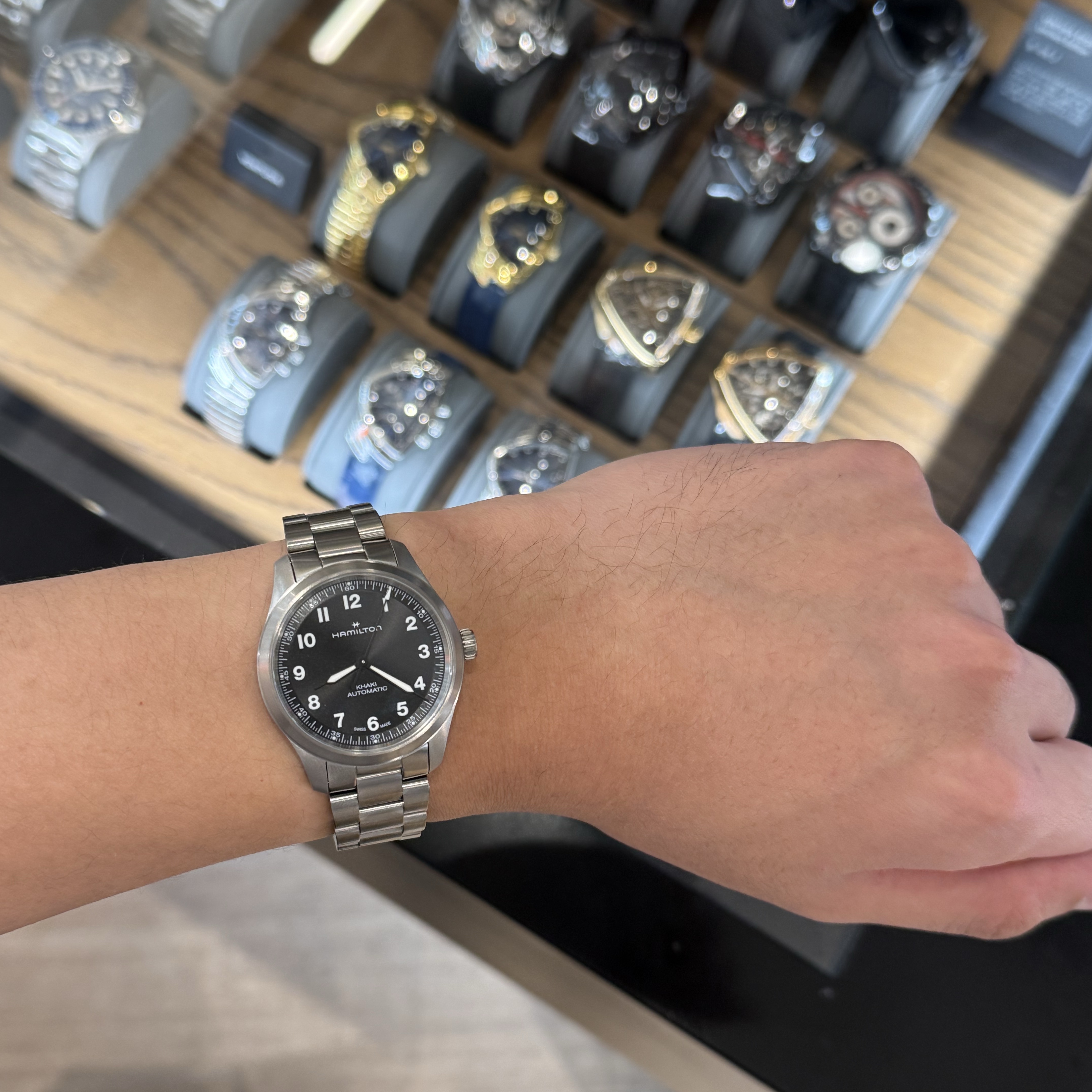 Hamilton x Engineered Garments Khaki Field Titanium Auto 36mm Stainless Steel Black 착용 스타일
