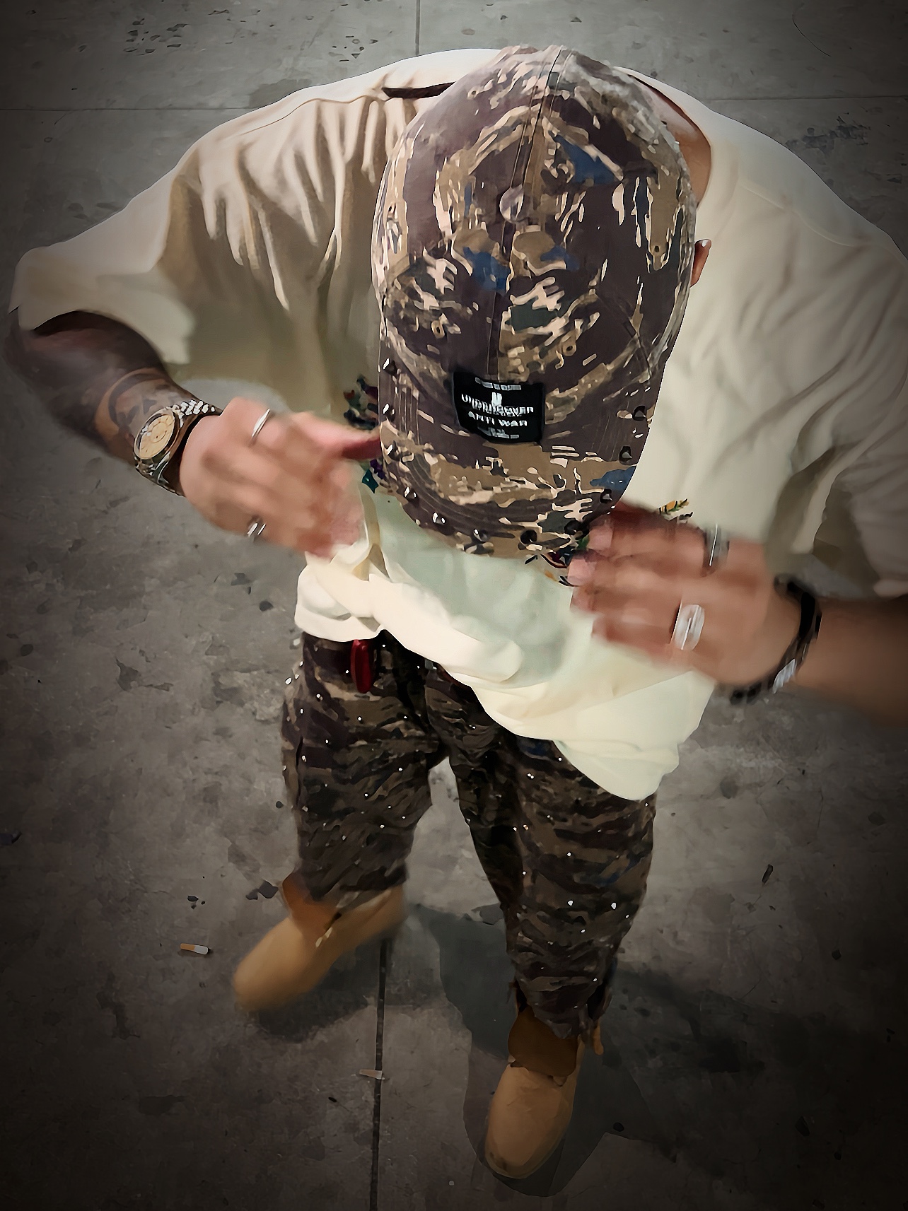 Supreme x Undercover Studded 6-Panel Brown Camo - 23SS, Supreme x Undercover Studded Cargo Pant Brown - 23SS 착용 스타일 - 2