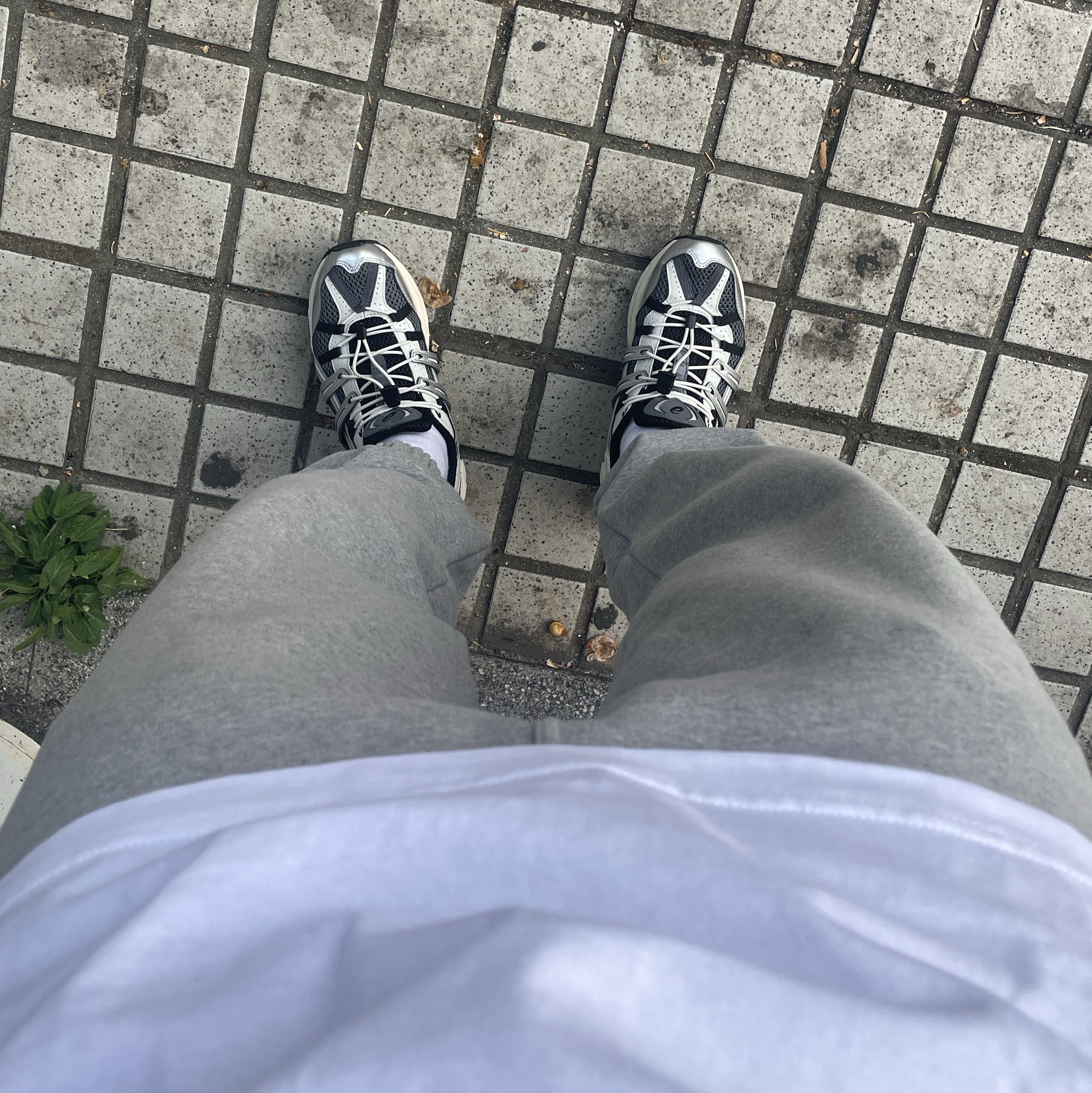 Asics Unlimited Gel-Sonoma 15-50 Steel Grey Pure Silver 착용 스타일