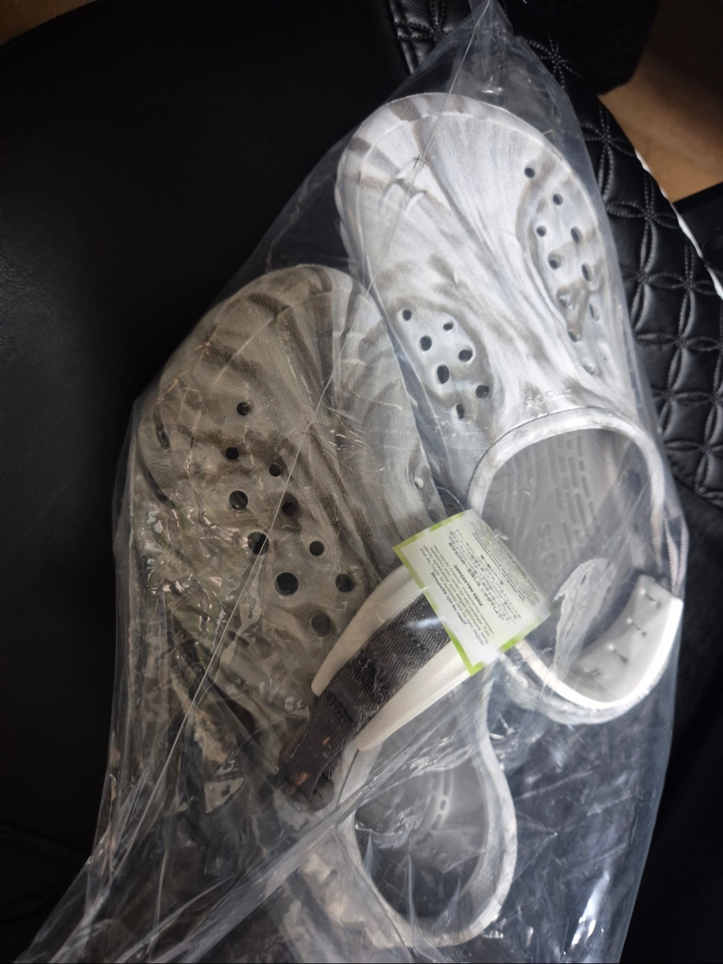 Crocs Echo Marbled Clog Moonlight Multi 착용 스타일