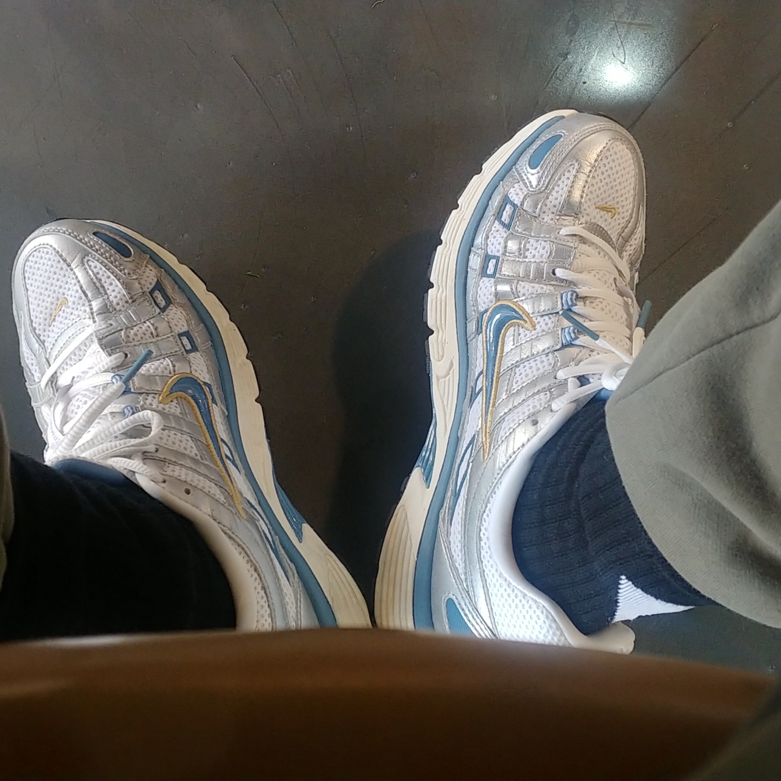 Nike P-6000 White Metallic Silve Pale Ivory Aegean Storm 착용 스타일 - 2