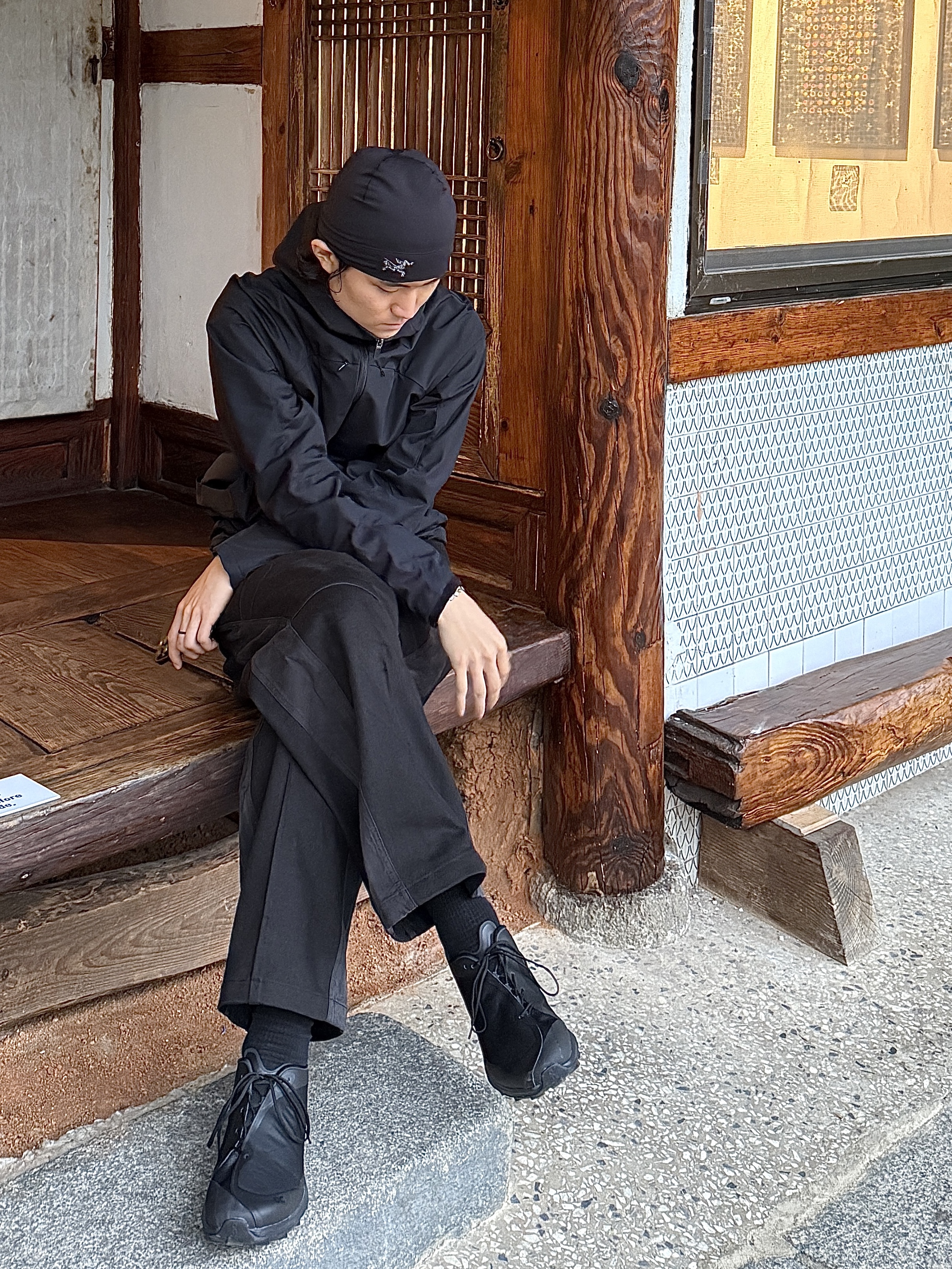 On Running x Post Archive Faction (Paf) Cloudventure Peak All Black, On Running x Post Archive Faction (Paf) Cloudventure Peak Cacao Espresso 착용 스타일 - 1