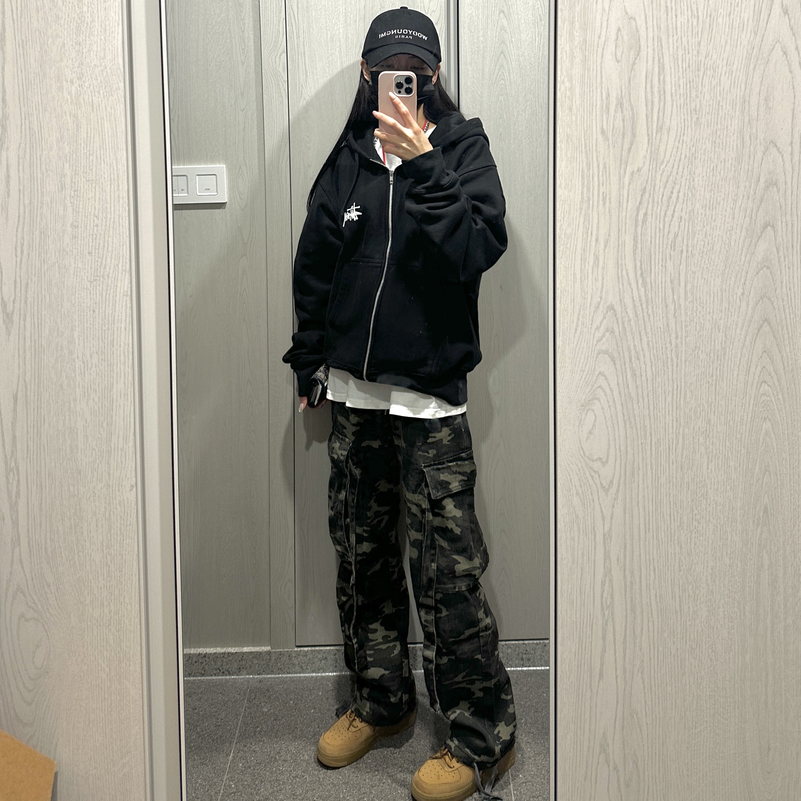Stussy Basic Zip Hoodie Black, Wooyoungmi Aurora Embossed Ball Cap Black - 24SS 착용 스타일
