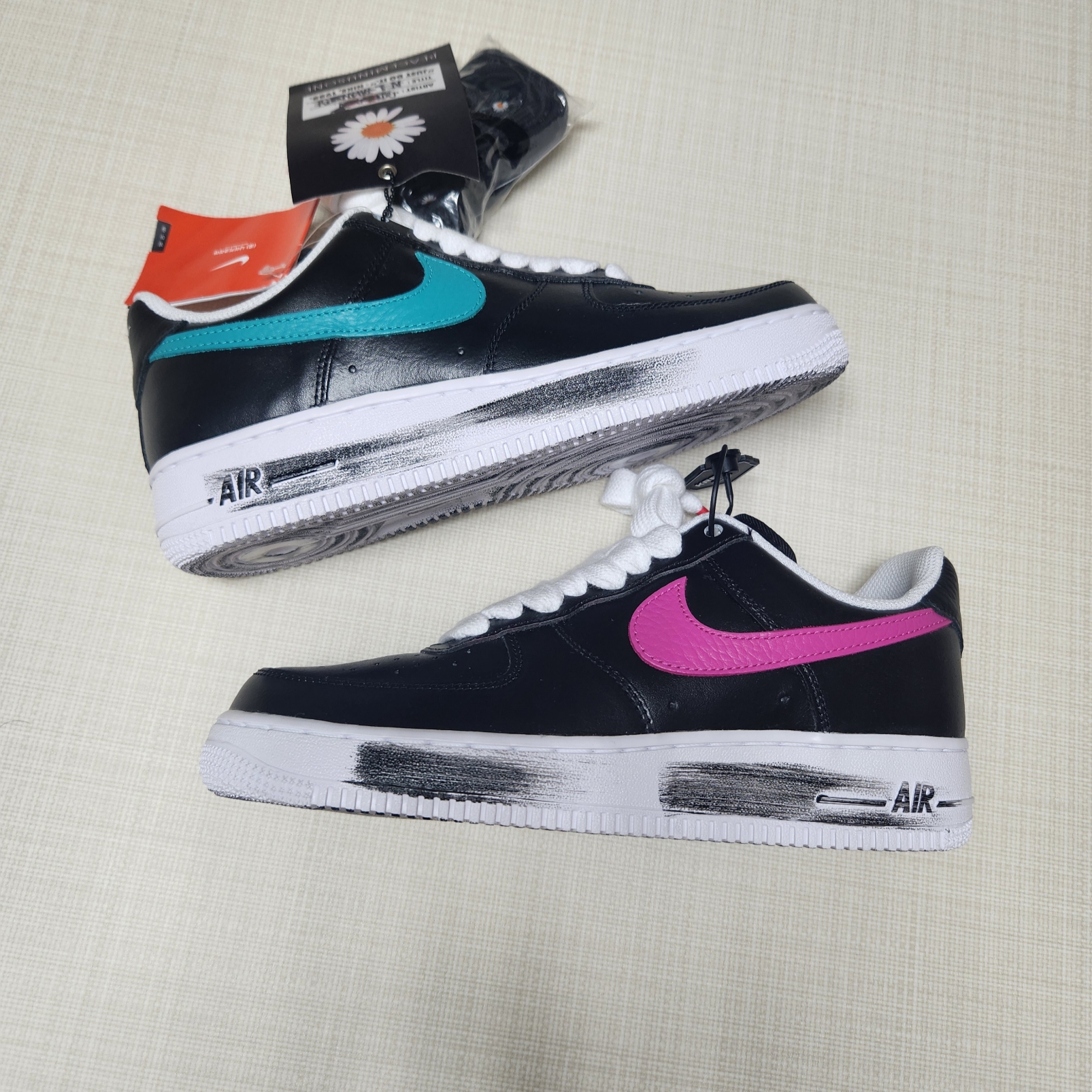 Nike x Peaceminusone Air Force 1 Low Para-Noise 3.0 Black and Multicolor 착용 스타일 - 3