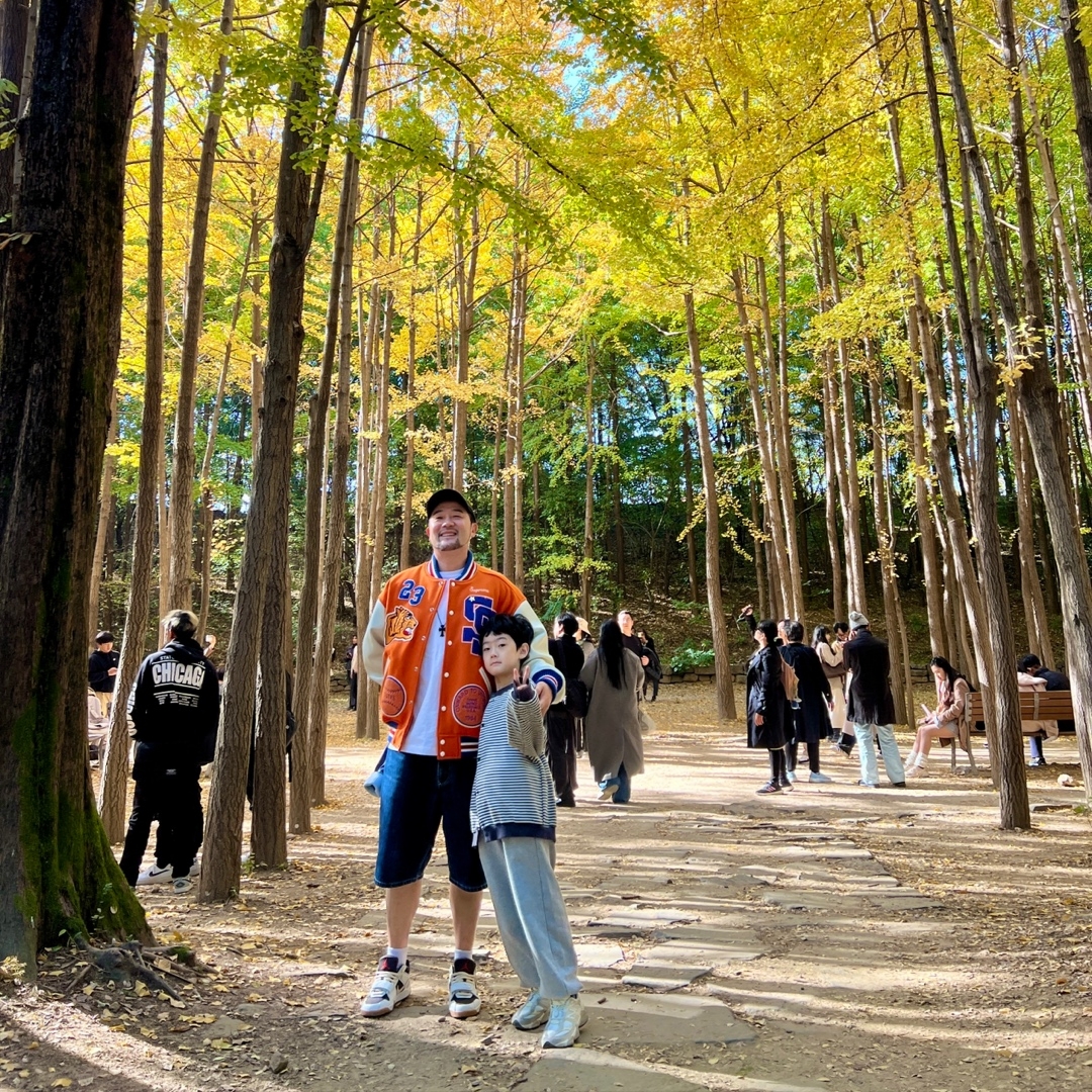 Supreme x Nike Denim Short Indigo - 24SS, Supreme Tiger Varsity Jacket Orange - 23FW 착용 스타일