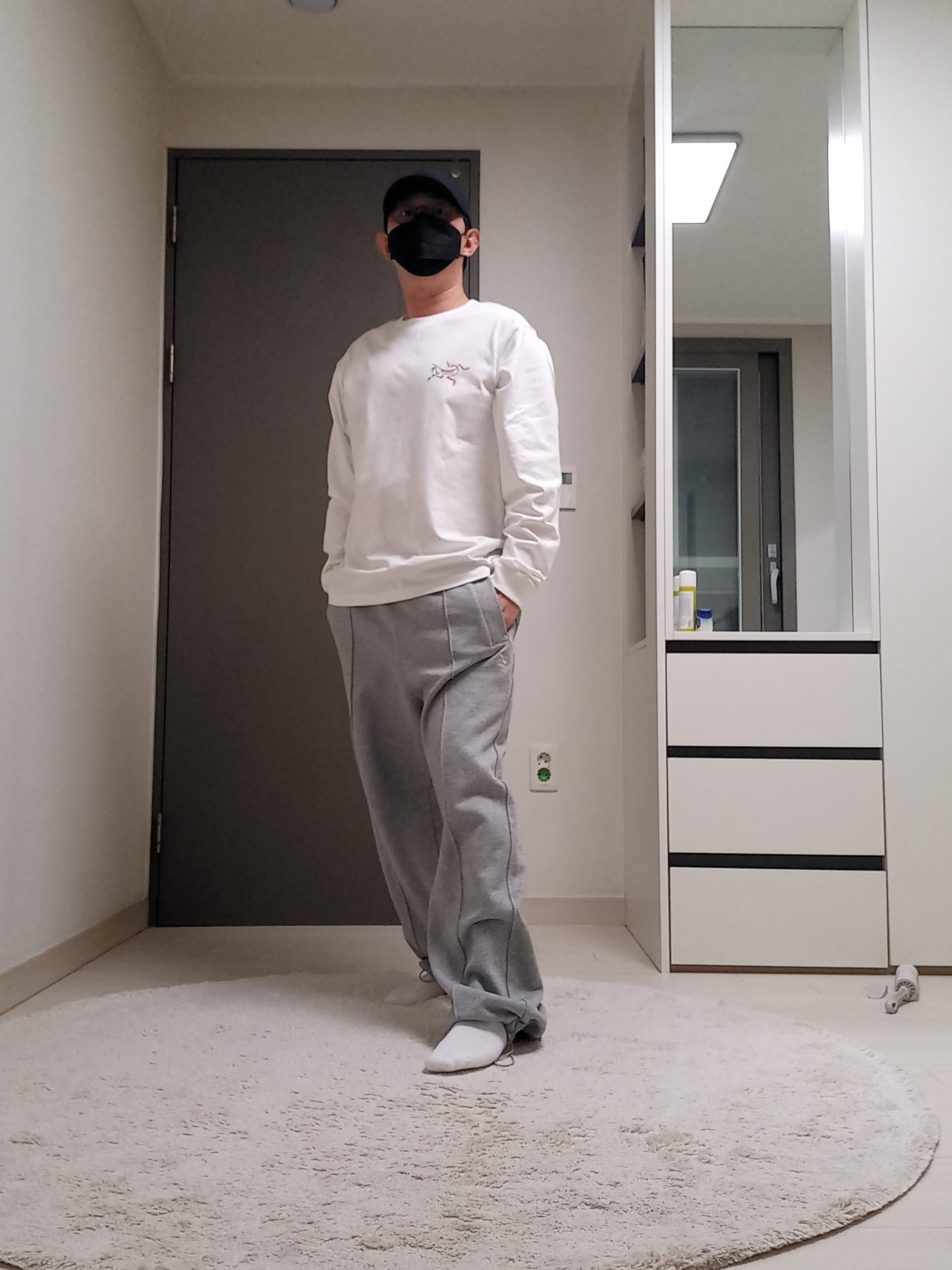 Arc'teryx Kragg Cotton Heatmap LS T-Shirt White Light Multi, Arc'teryx Small Bird Cap Black 착용 스타일 - 6