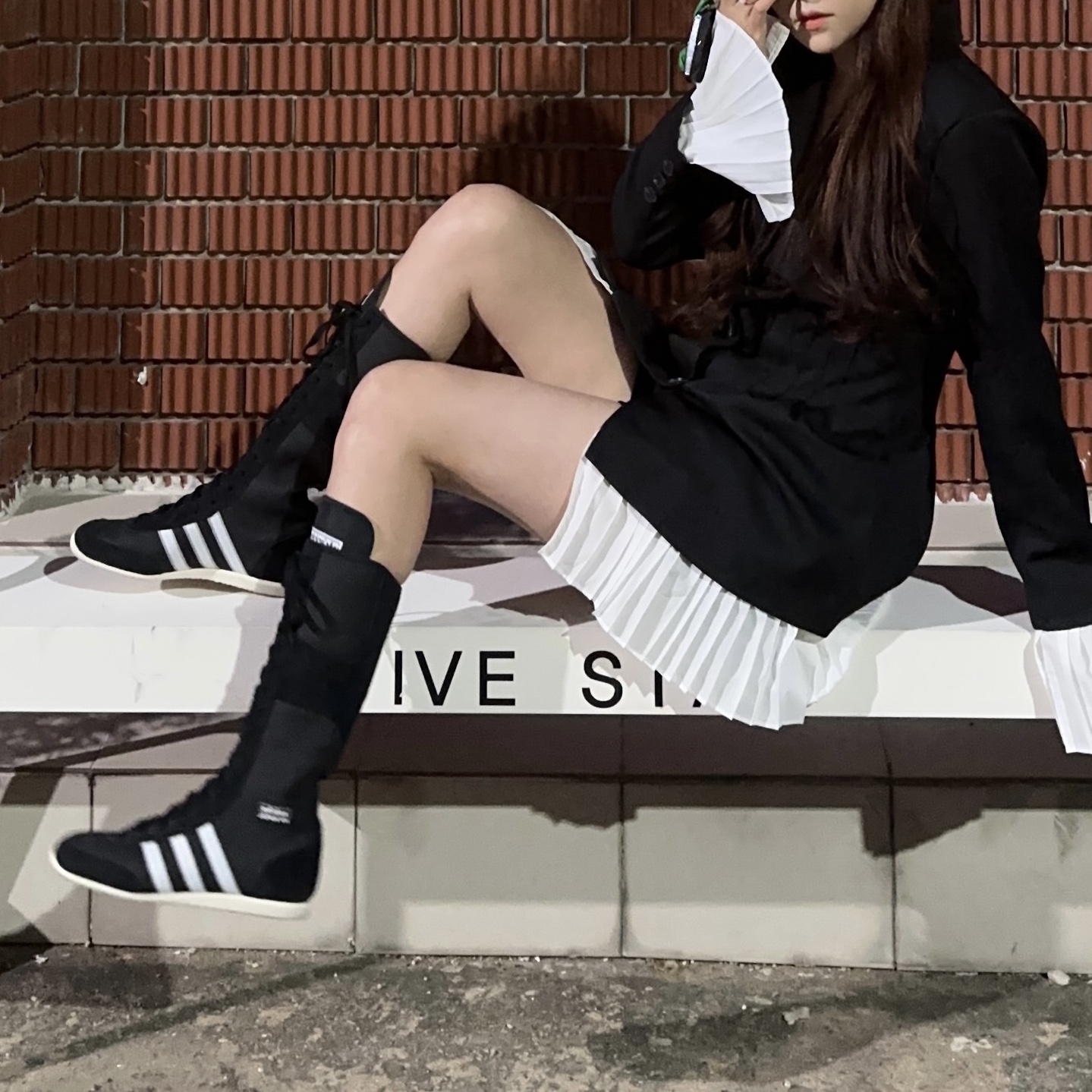 (W) Adidas Japan VH Core Black Cloud White 착용 스타일
