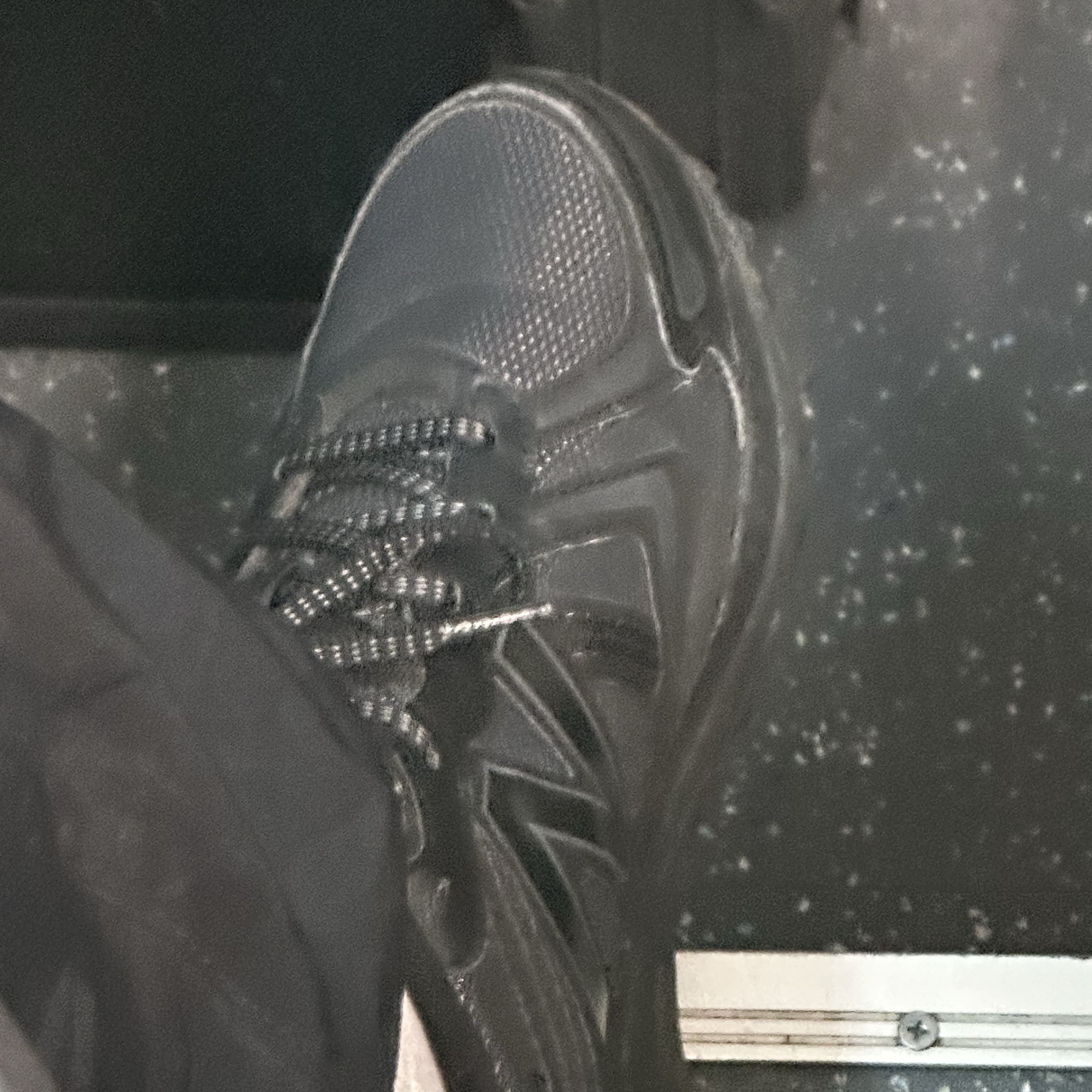 New Balance 410v5 Black - 2E Wide 착용 스타일 - 1