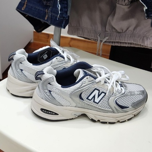 New Balance 530 Steel Grey 착용 스타일