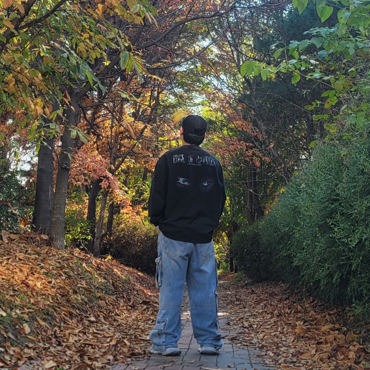 Awende Edge Of Darkness Long Sleeve Dark Grey, Balenciaga 3XL Sneakers Light Beige 착용 스타일