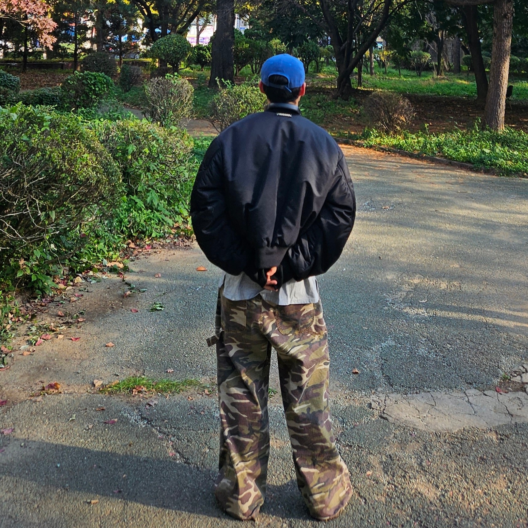 On Running x Post Archive Faction (Paf) Cloudmonster 2 Black Magnet 착용 스타일 - 3