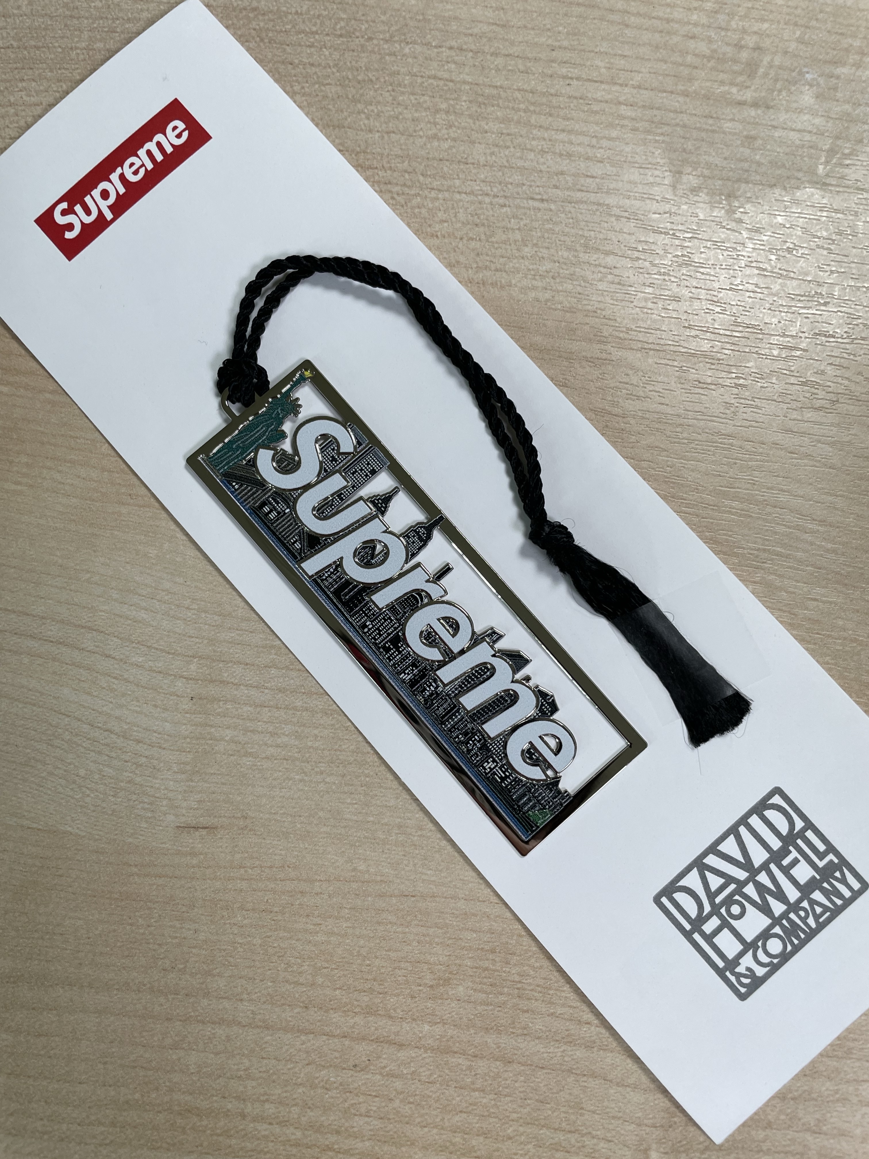 Supreme x David Howell & Co. Metal Bookmark Multicolor - 24FW 착용 스타일