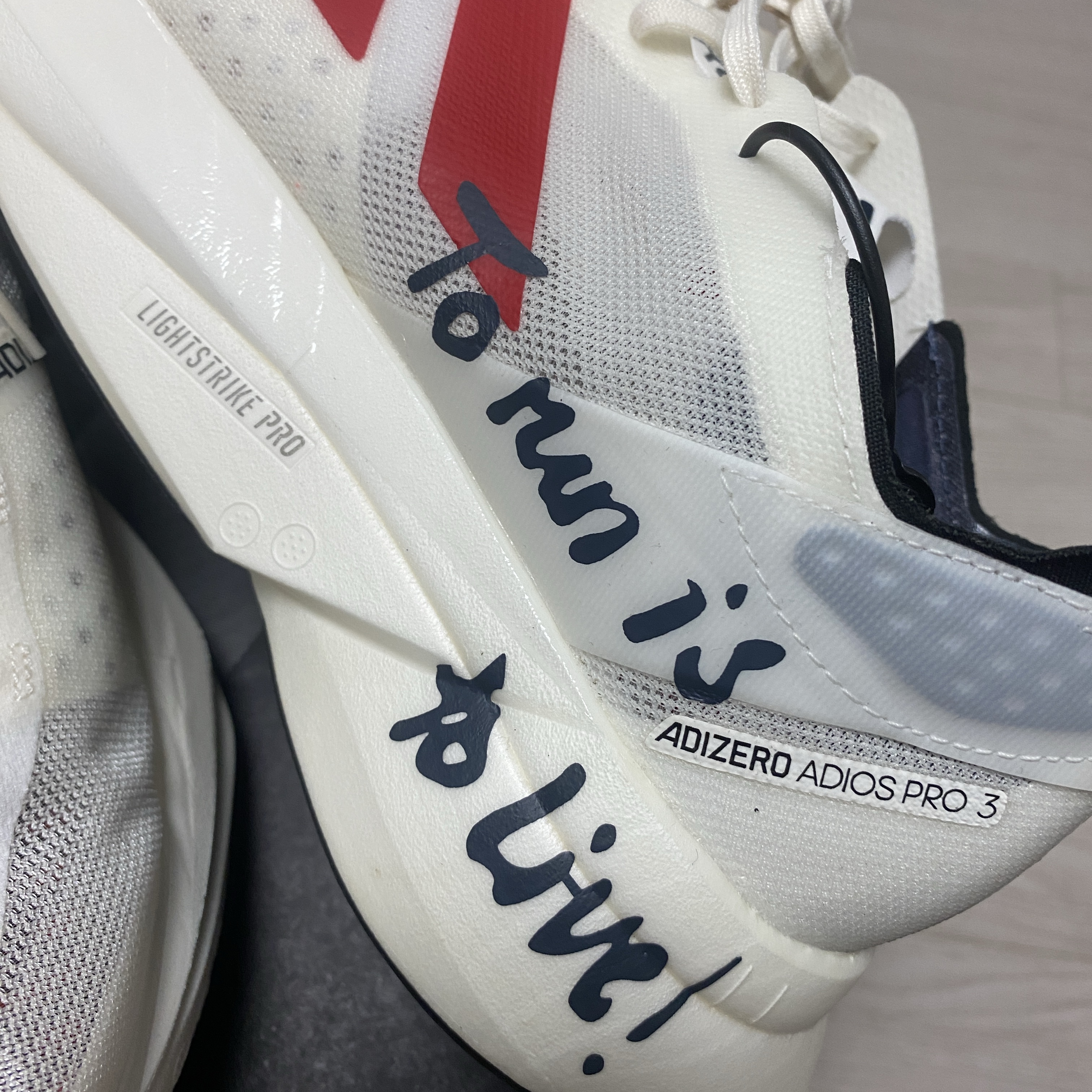 Adidas Adizero Adios Pro 3 Off White Better Scarlet 착용 스타일 - 2