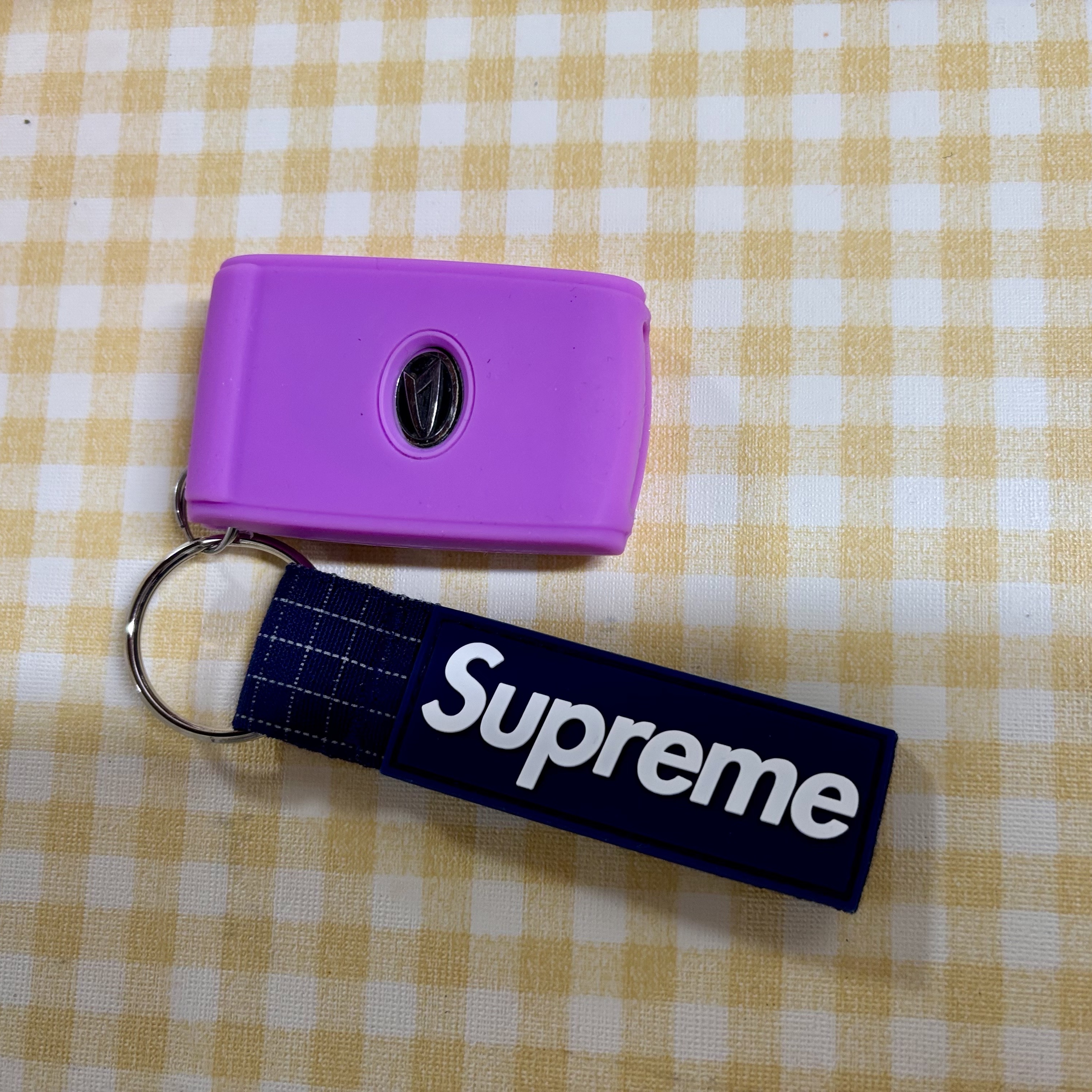 Supreme Ripstop Keychain Navy - 24SS 착용 스타일