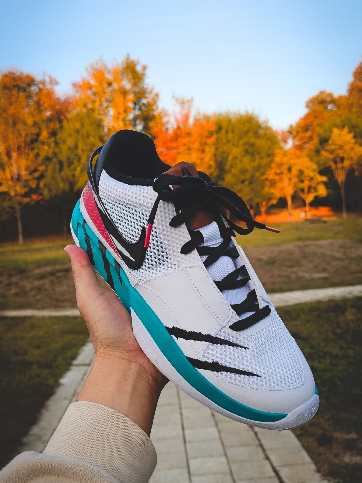 Nike Ja 1 EP Scratch White Turbo Green University Red Black 착용 스타일 - 7
