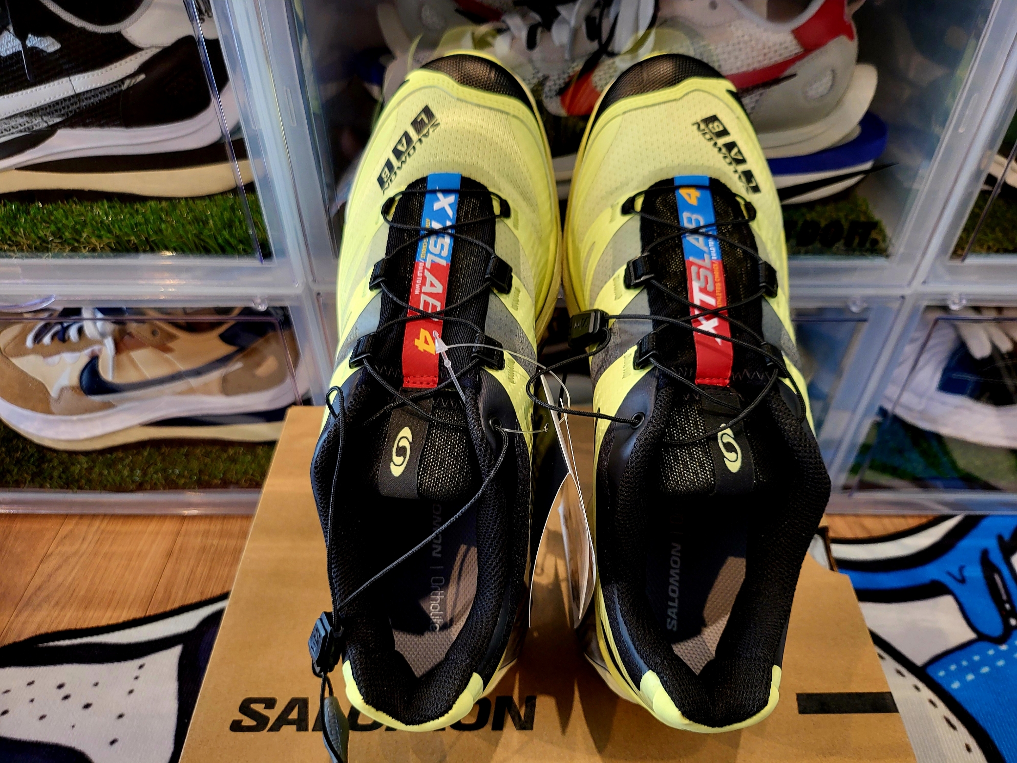 Salomon XT-4 Sunny Lime Black 착용 스타일 - 3