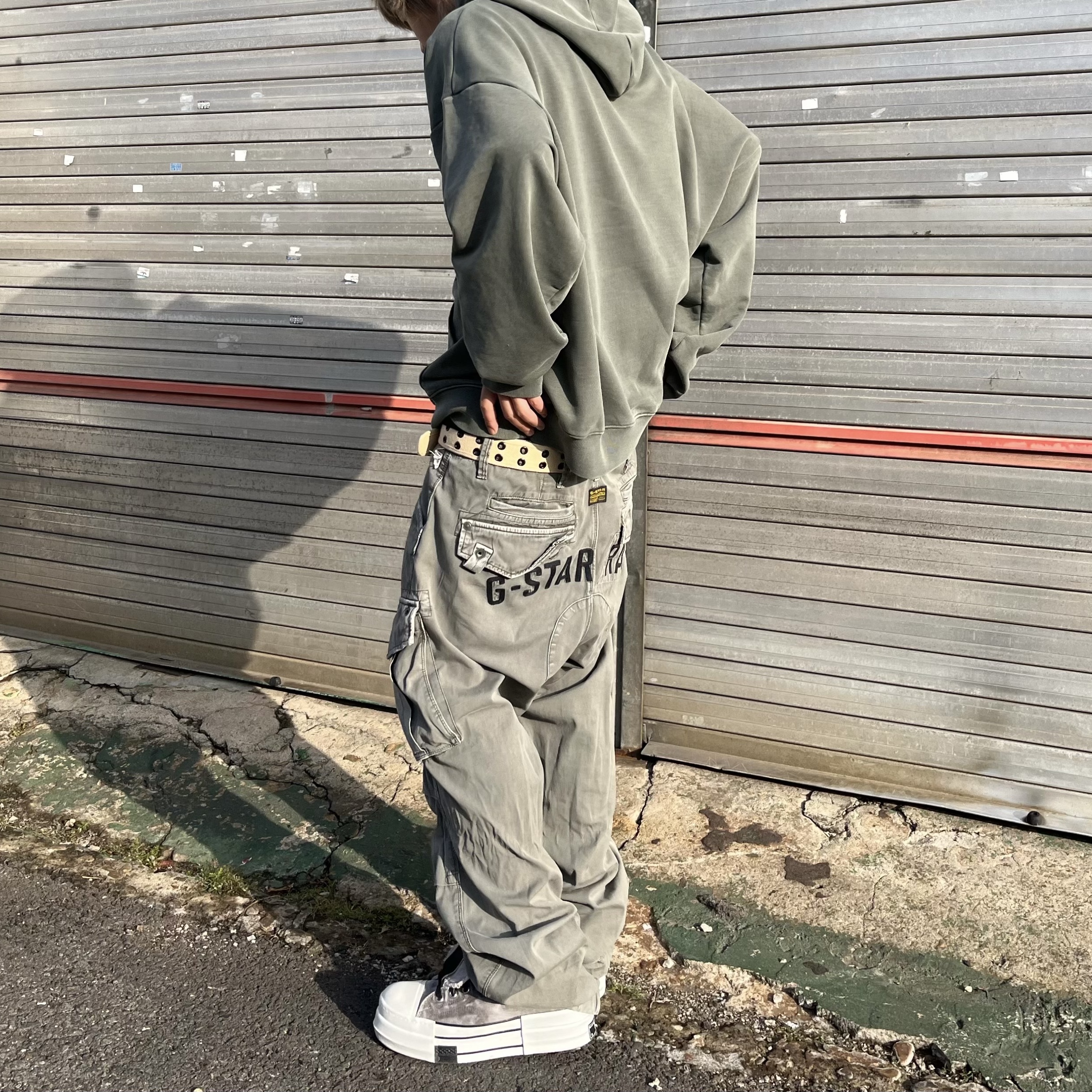 Converse x Drkshdw DBL Drkstar Overdye Chuck 70 Hi Concrete 착용 스타일 - 3