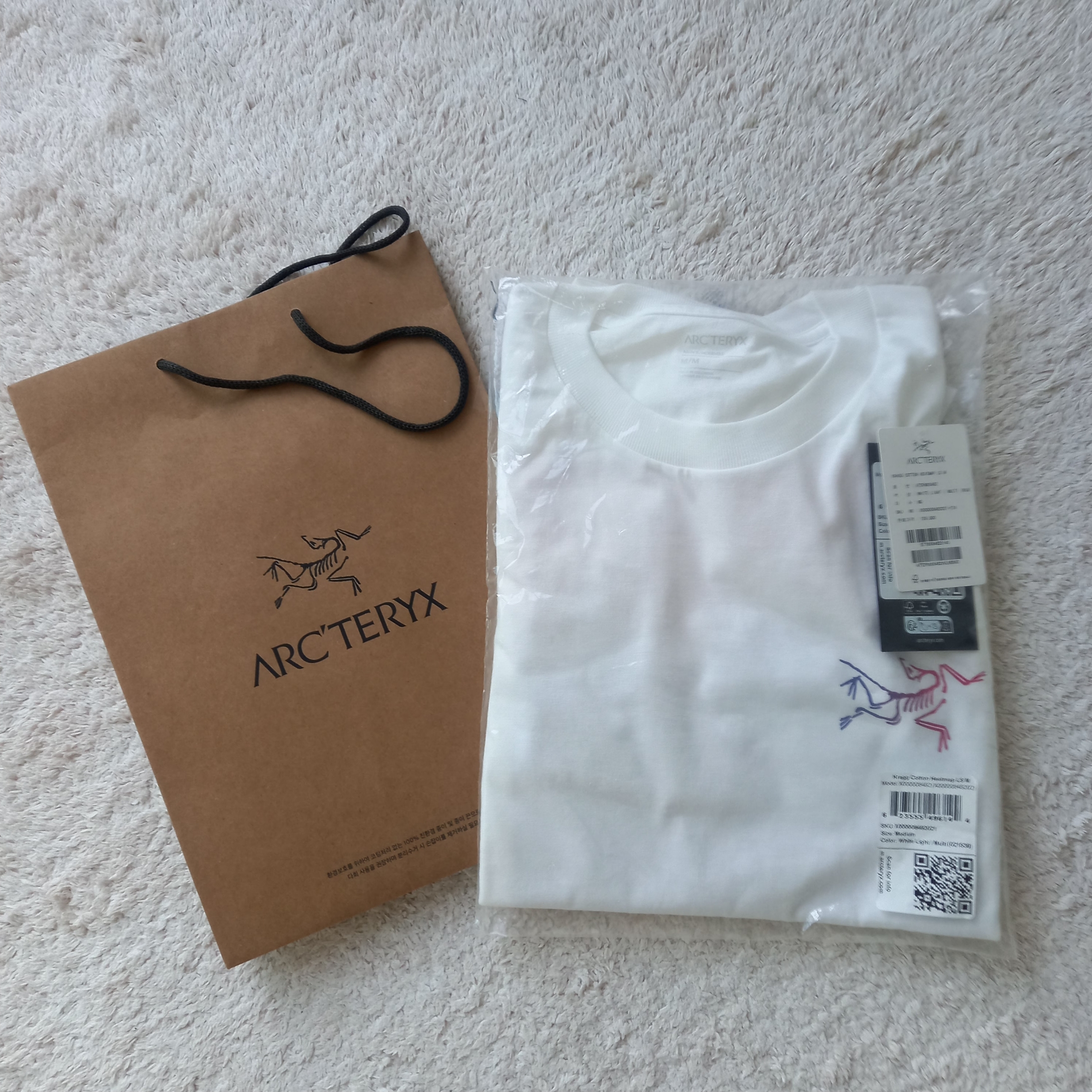 Arc'teryx Kragg Cotton Heatmap LS T-Shirt White Light Multi 착용 스타일 - 5