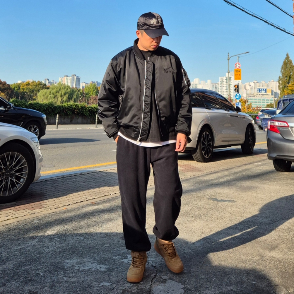 Nike Air Force 1 High Wheat 2015, Nike NSW Air Bomber Jacket Black - Asia 착용 스타일 - 2