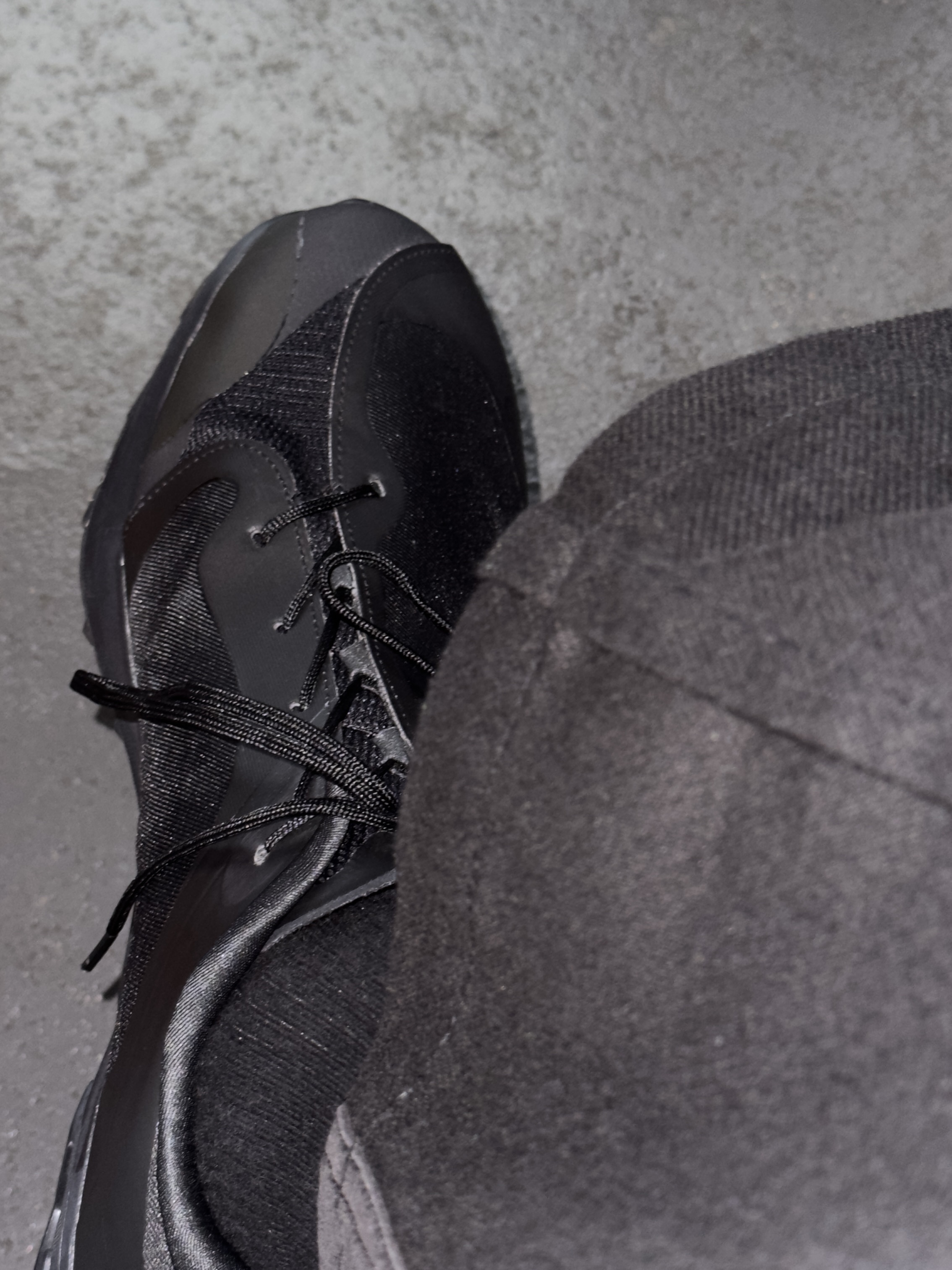 On Running x Post Archive Faction (Paf) Cloudventure Peak All Black, On Running x Post Archive Faction (Paf) Cloudventure Peak Cacao Espresso 착용 스타일 - 3