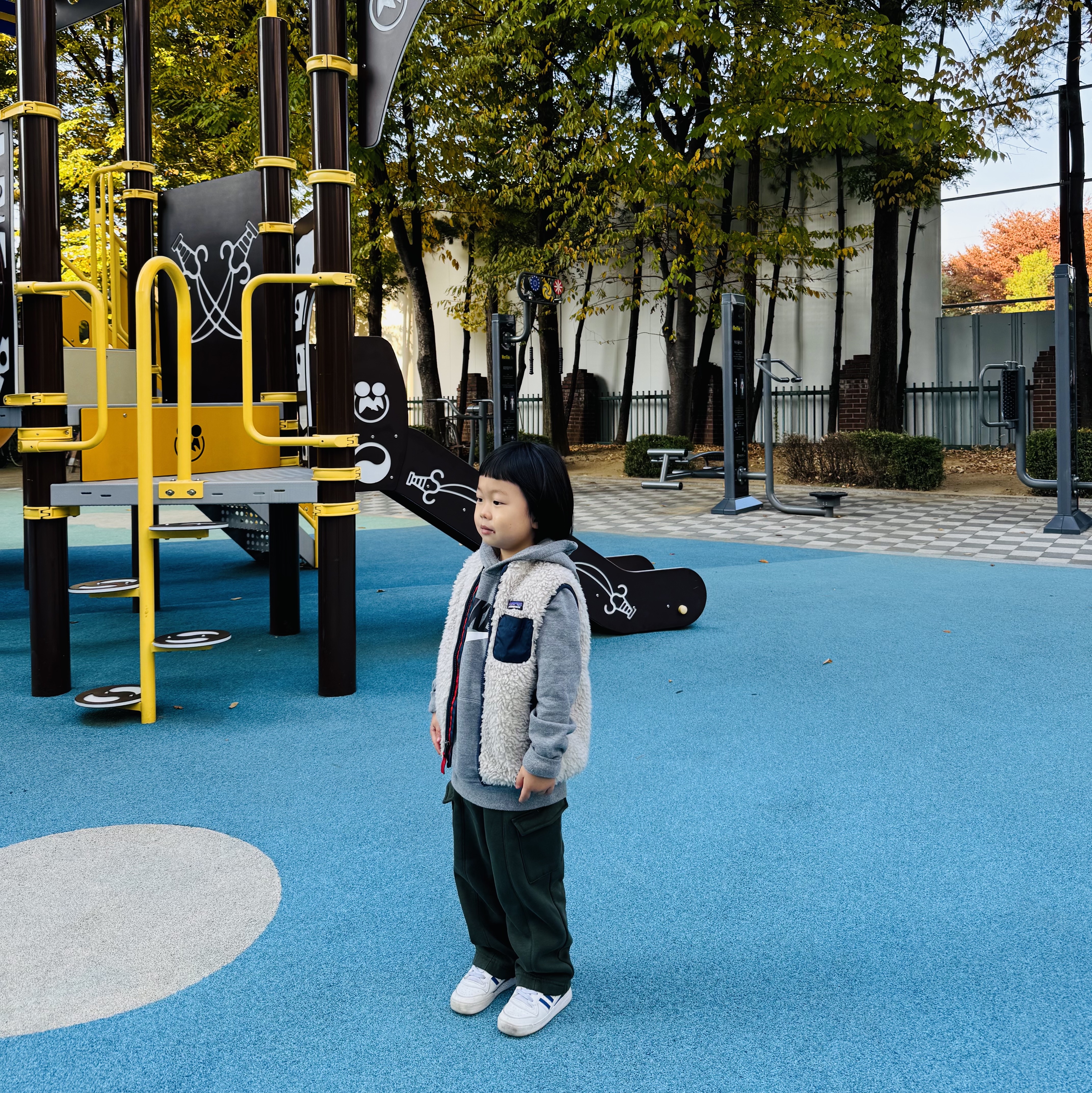 Adidas Forum Low White Royal Blue, (Baby) Patagonia Retro-X Fleece Vest Natural New Navy 착용 스타일 - 5