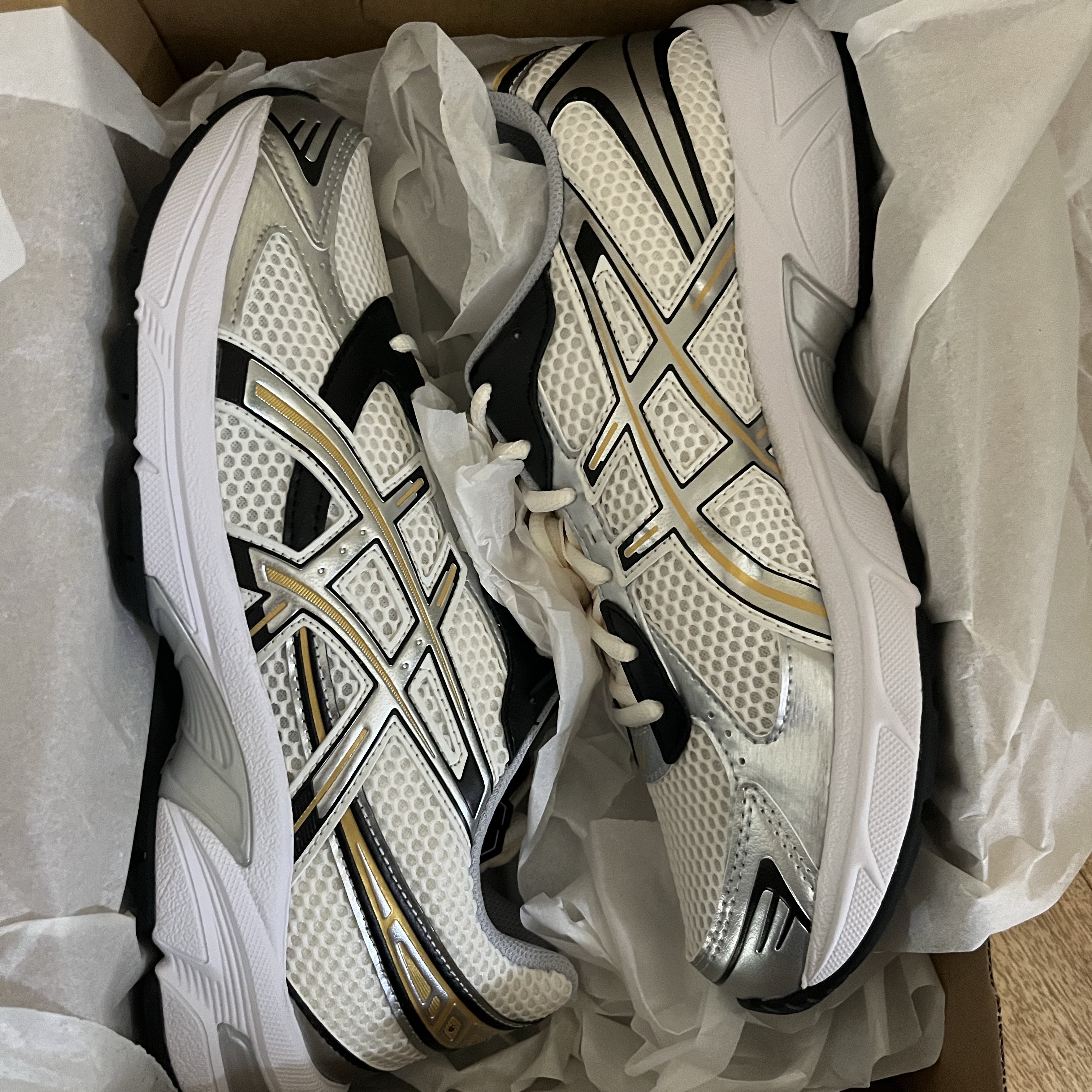 Asics Gel-1130 Cream Pure Silver 착용 스타일
