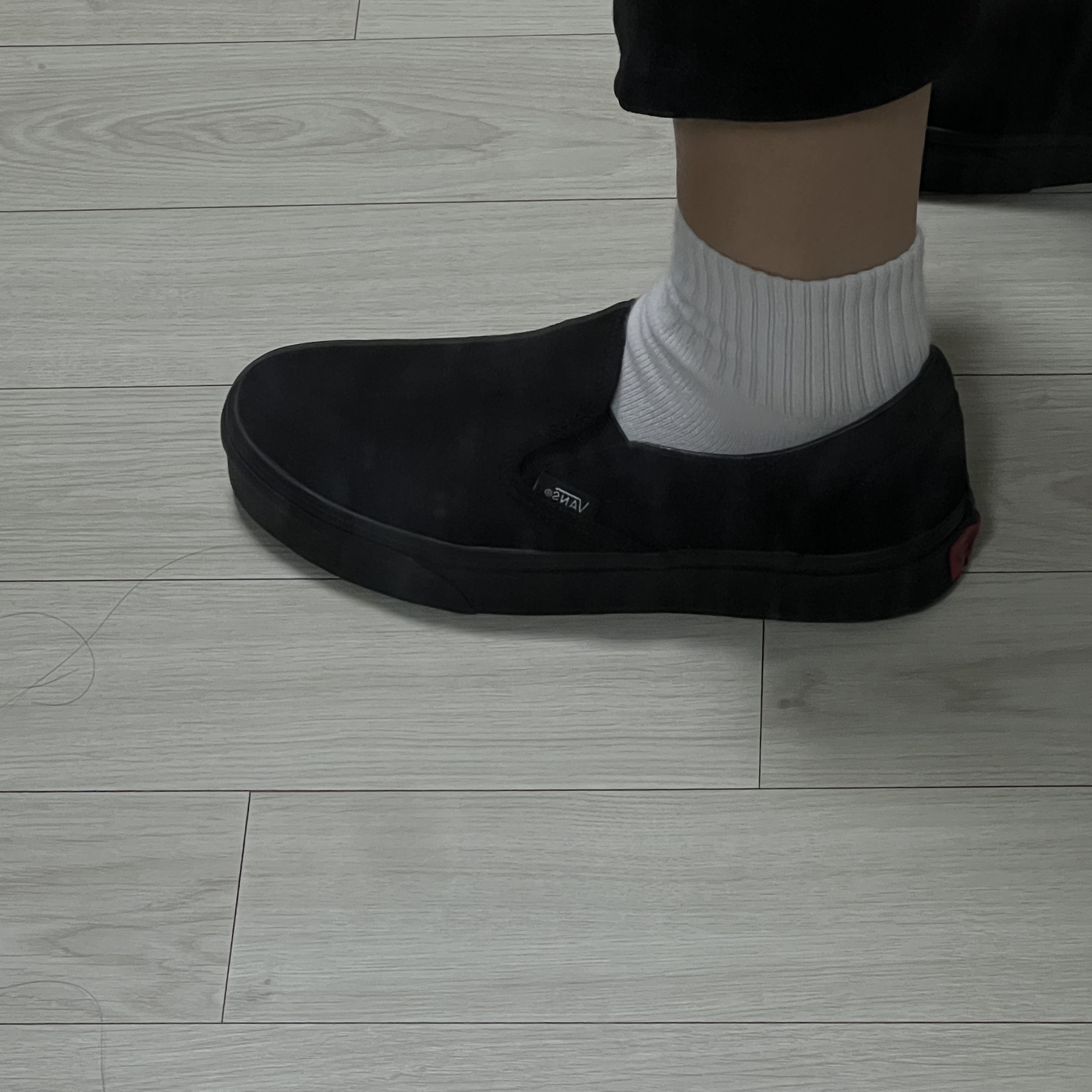 Vans Classic Slip-On Black 착용 스타일 - 1