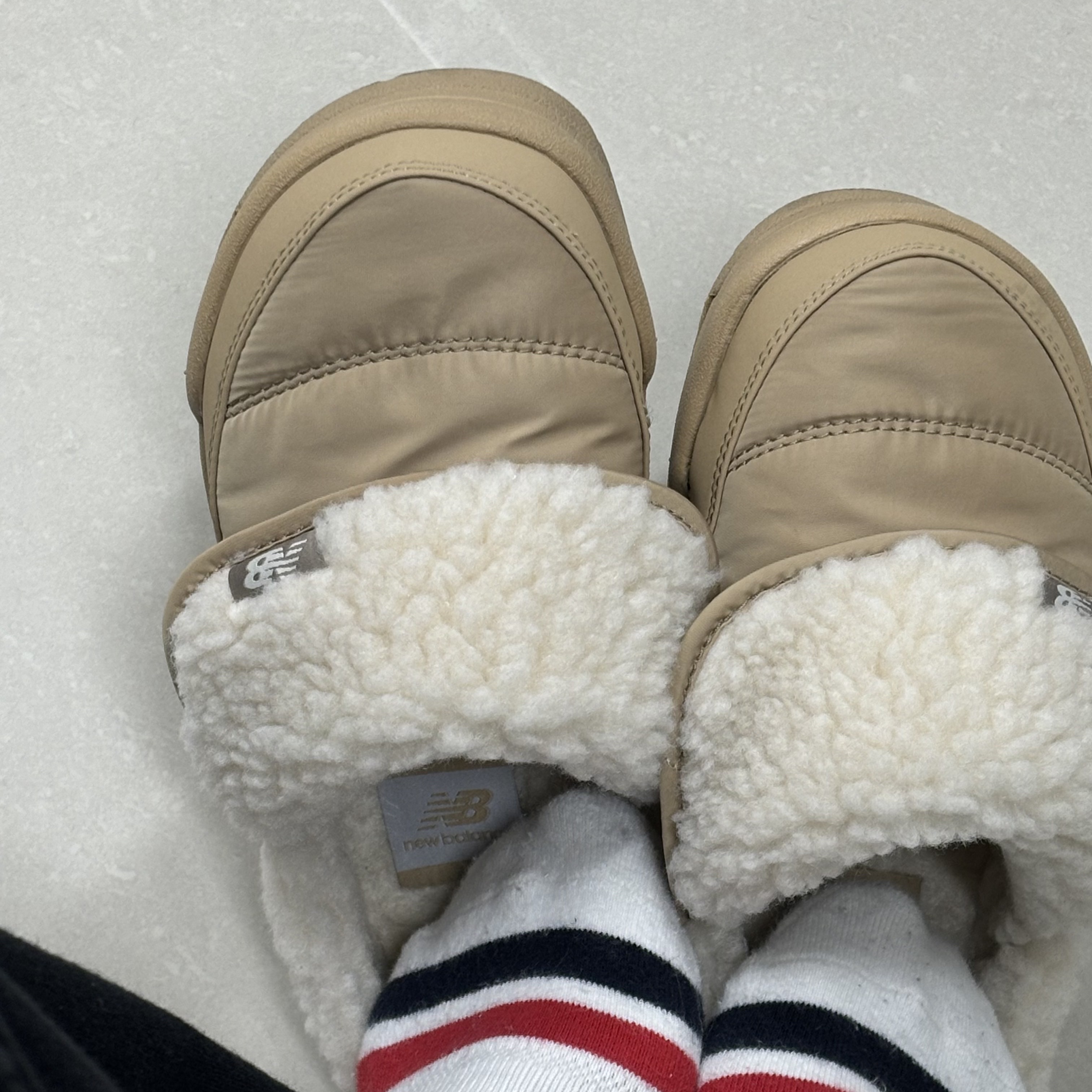 New Balance Puflee v2 Beige 착용 스타일 - 3