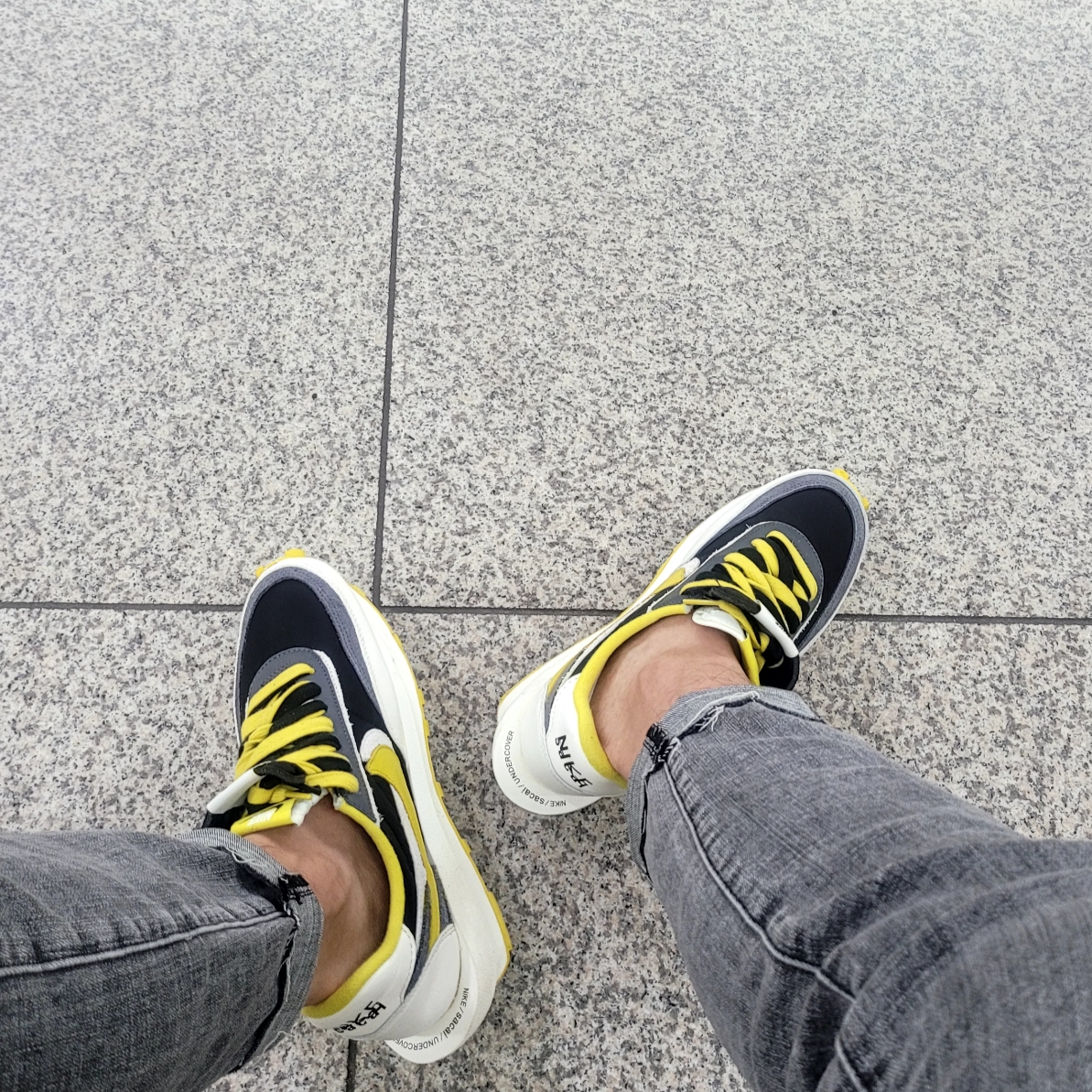 Nike x Sacai x Undercover LDWaffle Black Bright Citron 착용 스타일