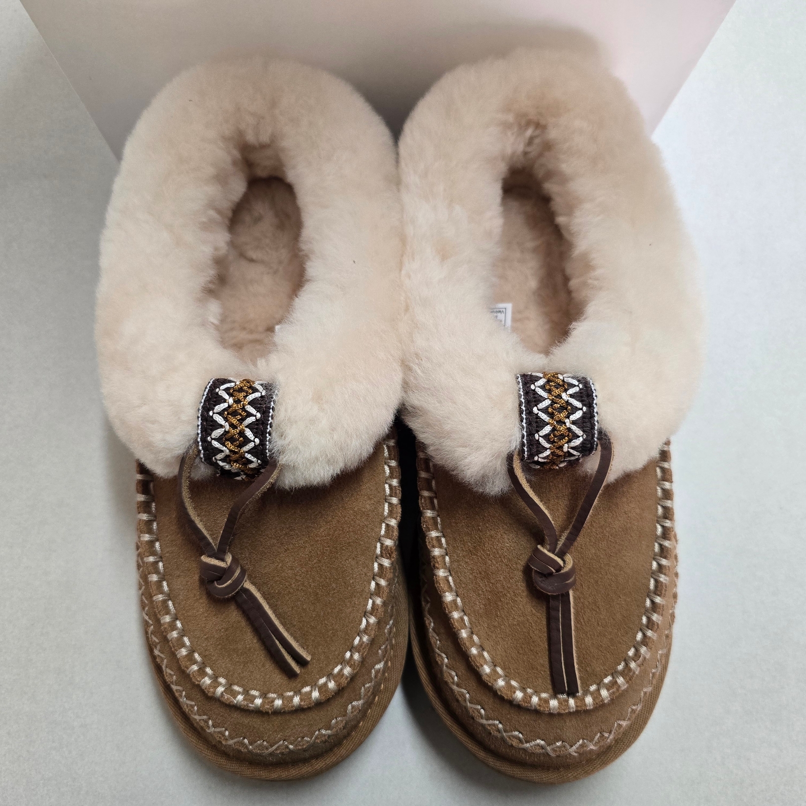 (W) UGG Tasman Alpine Chestnut 착용 스타일 - 2