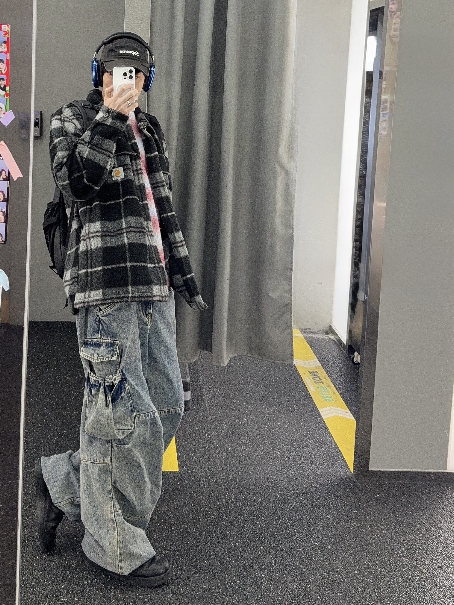 Nike x Supreme Air Force 1 Low Black, Supreme Backpack Black - 23FW 착용 스타일 - 1