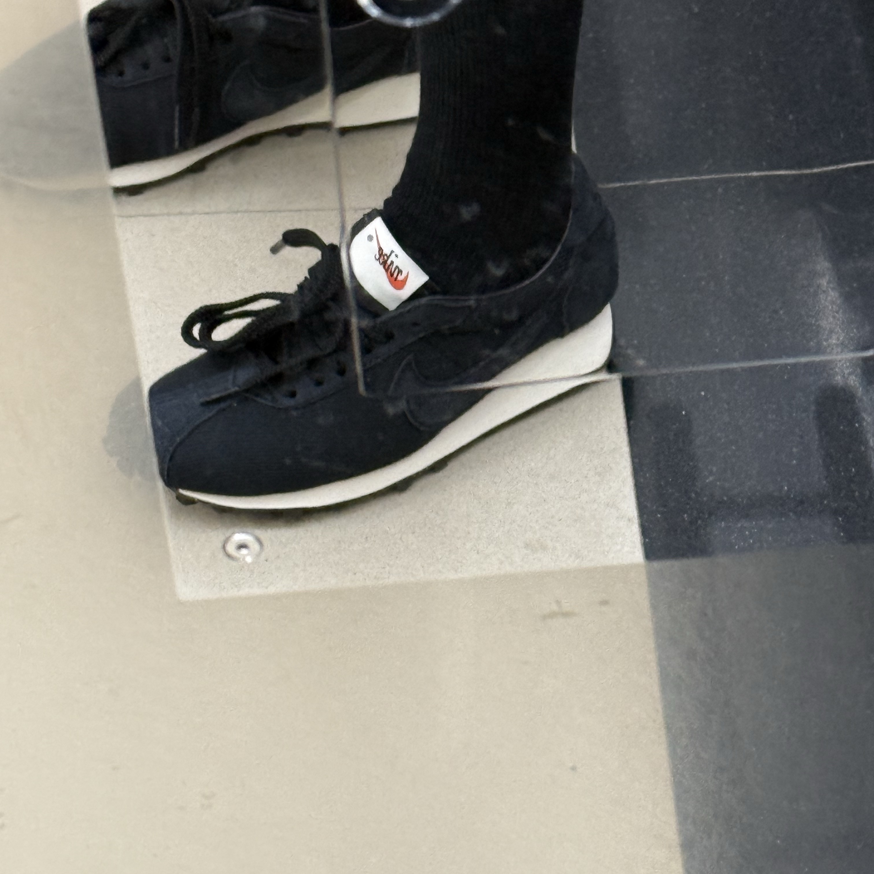 Nike LD-1000 Black and Velvet Brown 착용 스타일