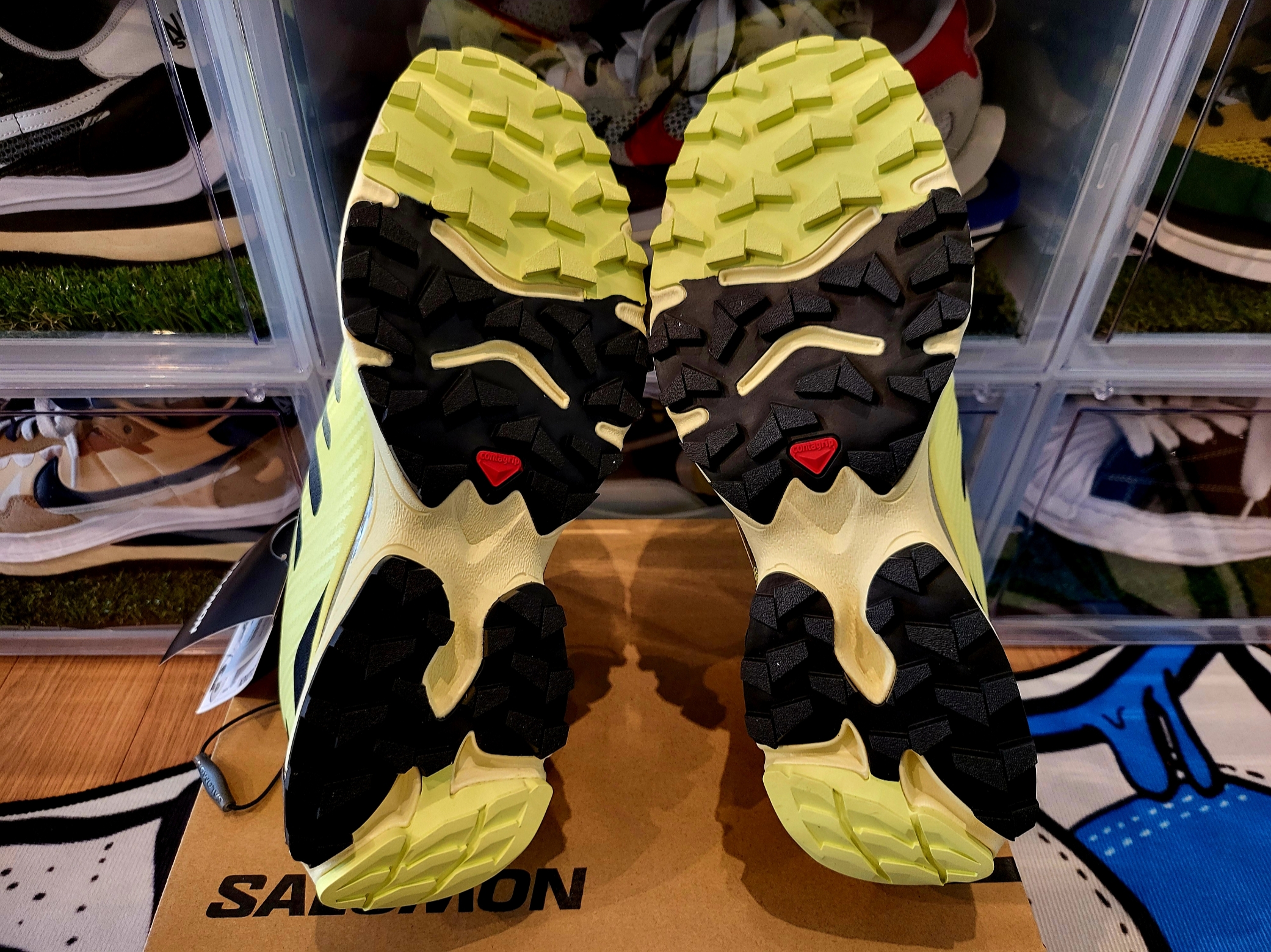 Salomon XT-4 Sunny Lime Black 착용 스타일 - 4
