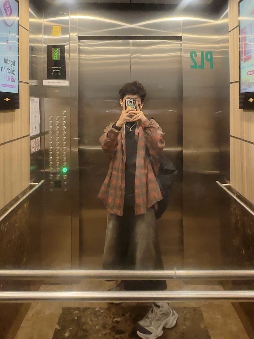 Balenciaga Cargo Sneakers White Grey, Our Legacy Borrowed Shirt Big Lumbercheck Print 착용 스타일