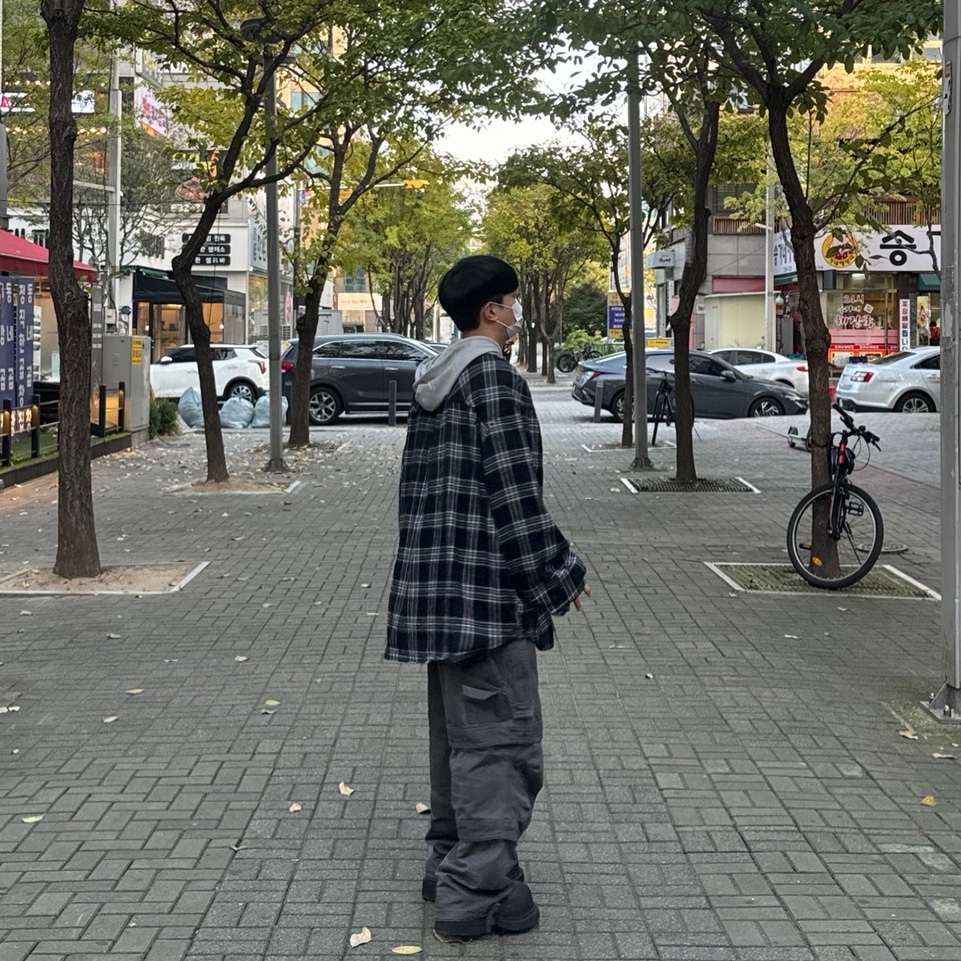 Project G/R Reversible Hooded Check Shirt Black, Farfromwhat Far Layered Work Pants Charcoal 착용 스타일 - 2