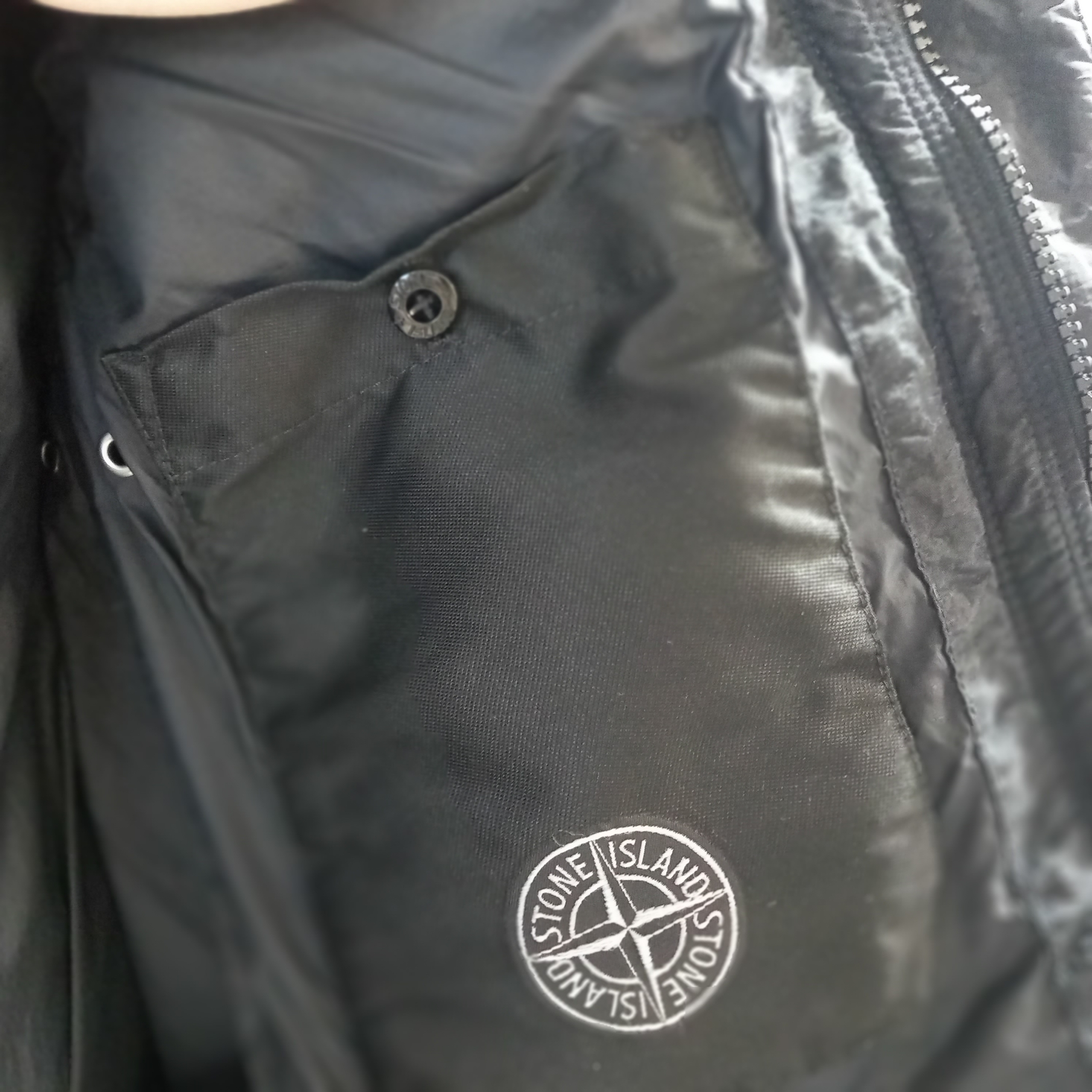 Stone Island G0419 Nylon Metal in Econyl Down Zip Vest with Anti Drop Black - 24FW 착용 스타일 - 9