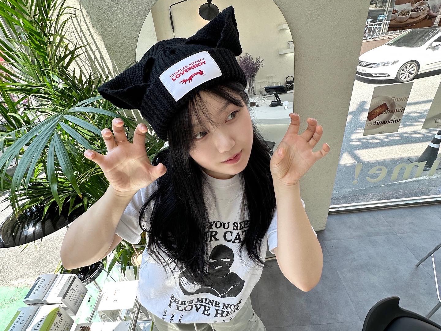 Charles Jeffrey Loverboy Floppy Ears Beanie Black 착용 스타일 - 2