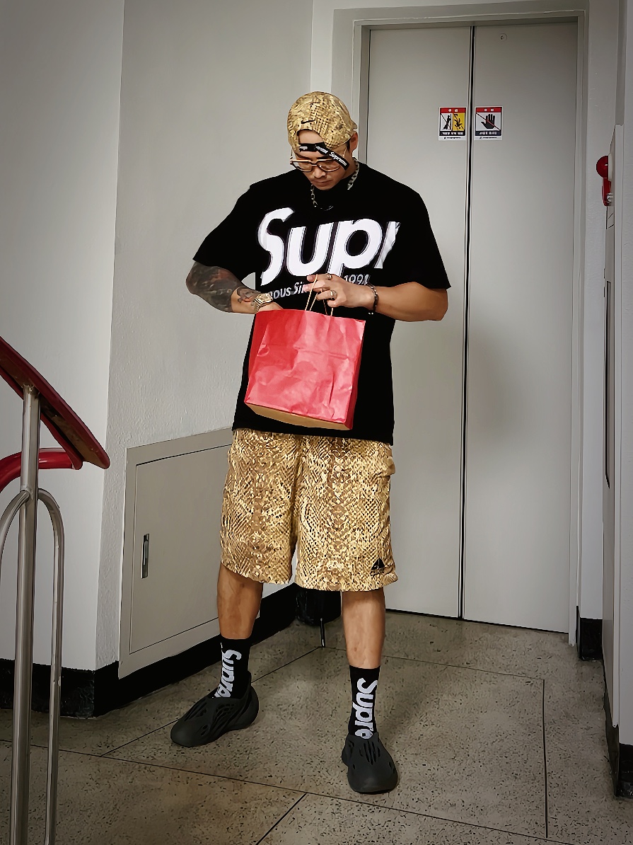 Supreme x Nike ACG Denim 6-Panel Gold Snakeskin - 22FW, Chrome Hearts Thirst Trap Blue Hour 착용 스타일 - 2