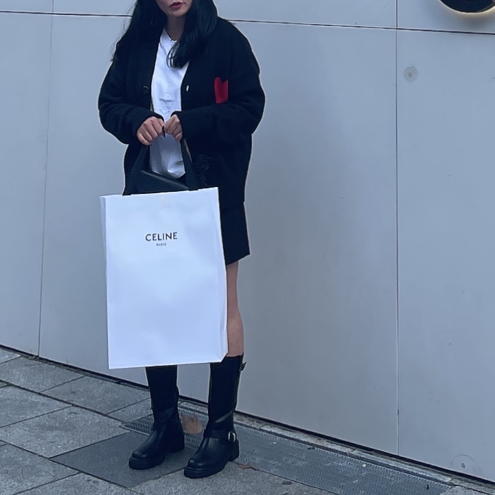 AMI de Coeur Oversize Intarsia Cardigan Black 착용 스타일