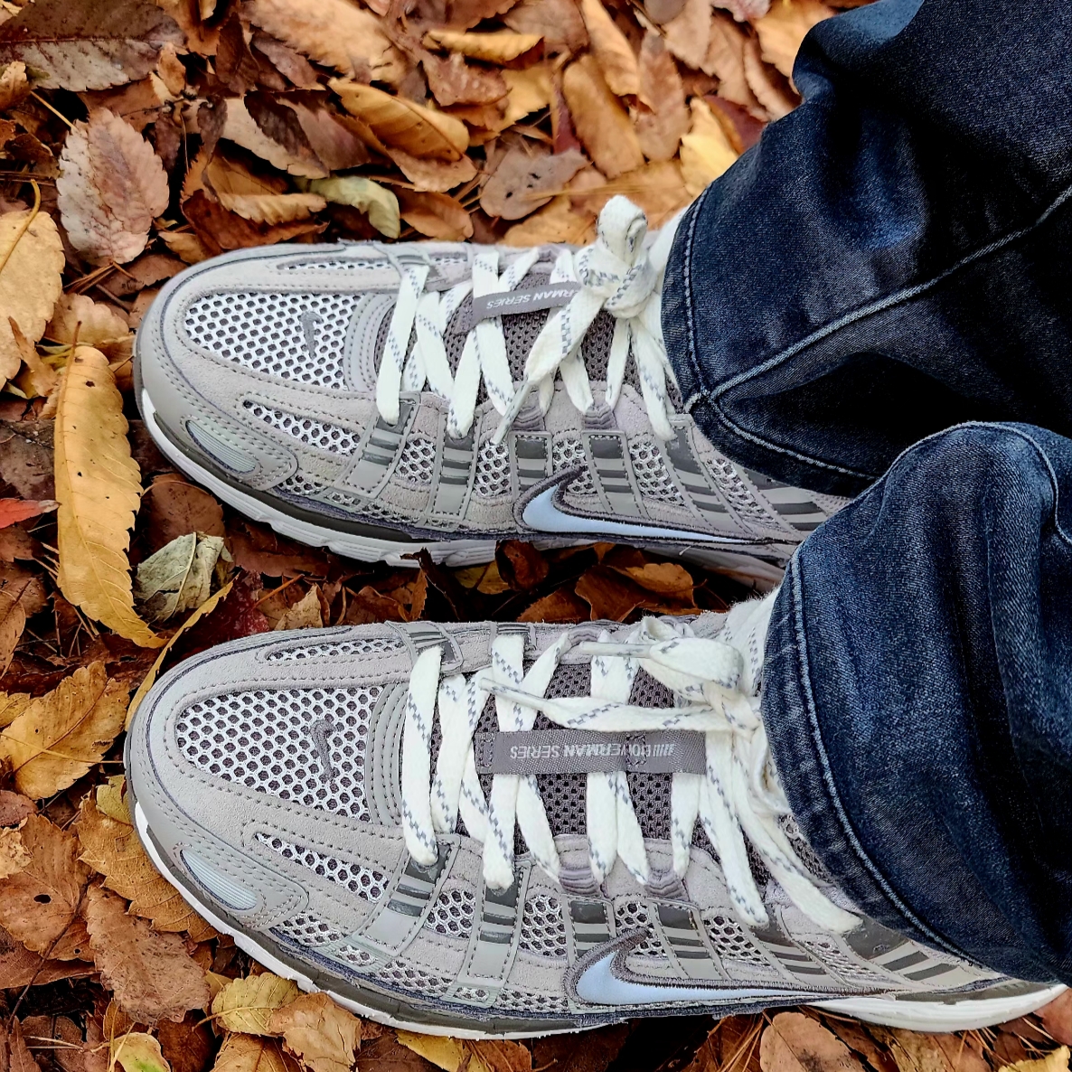 Nike P-6000 PRM Light Iron Ore 착용 스타일