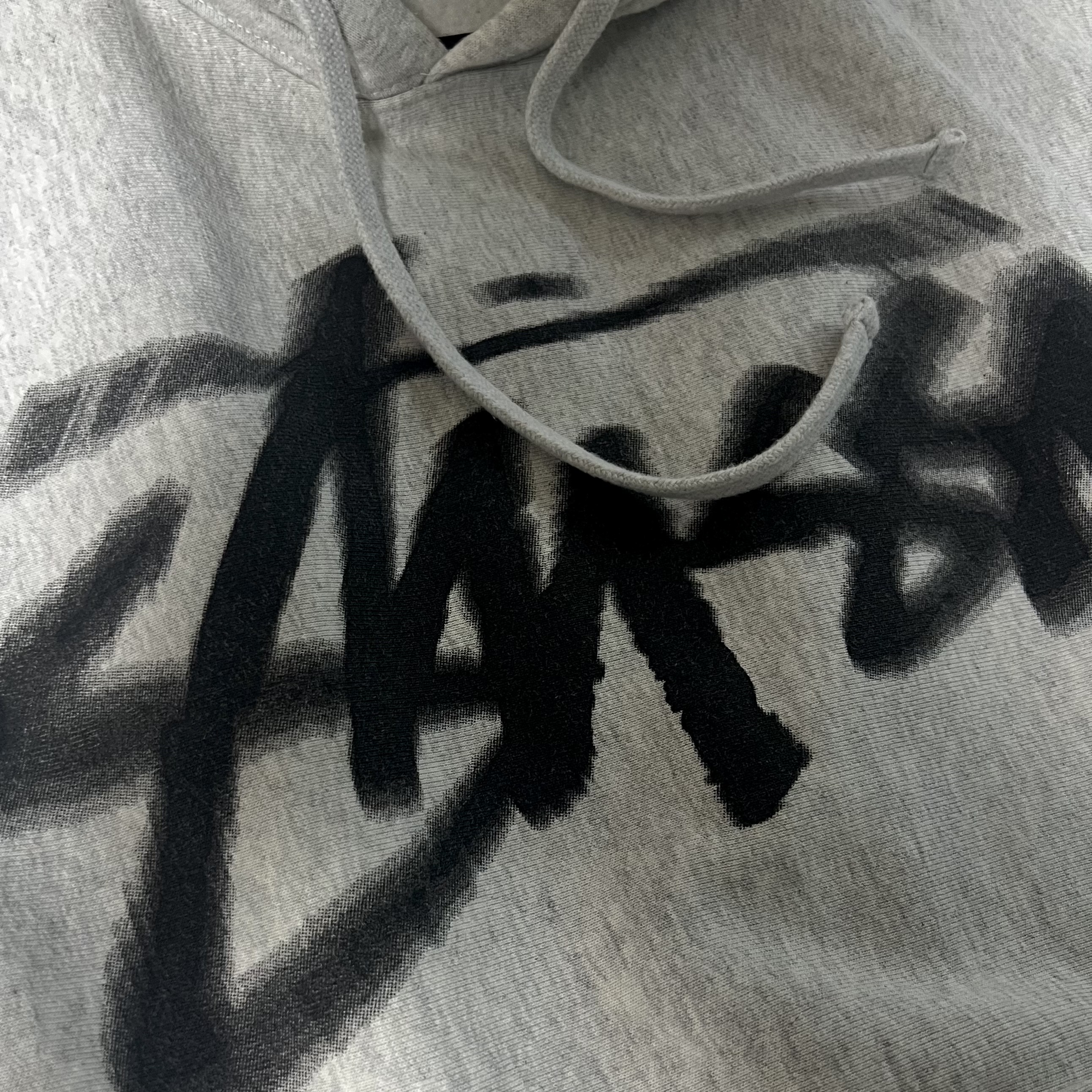 Stussy Dizzy Stock Hoodie Ash Heather 착용 스타일