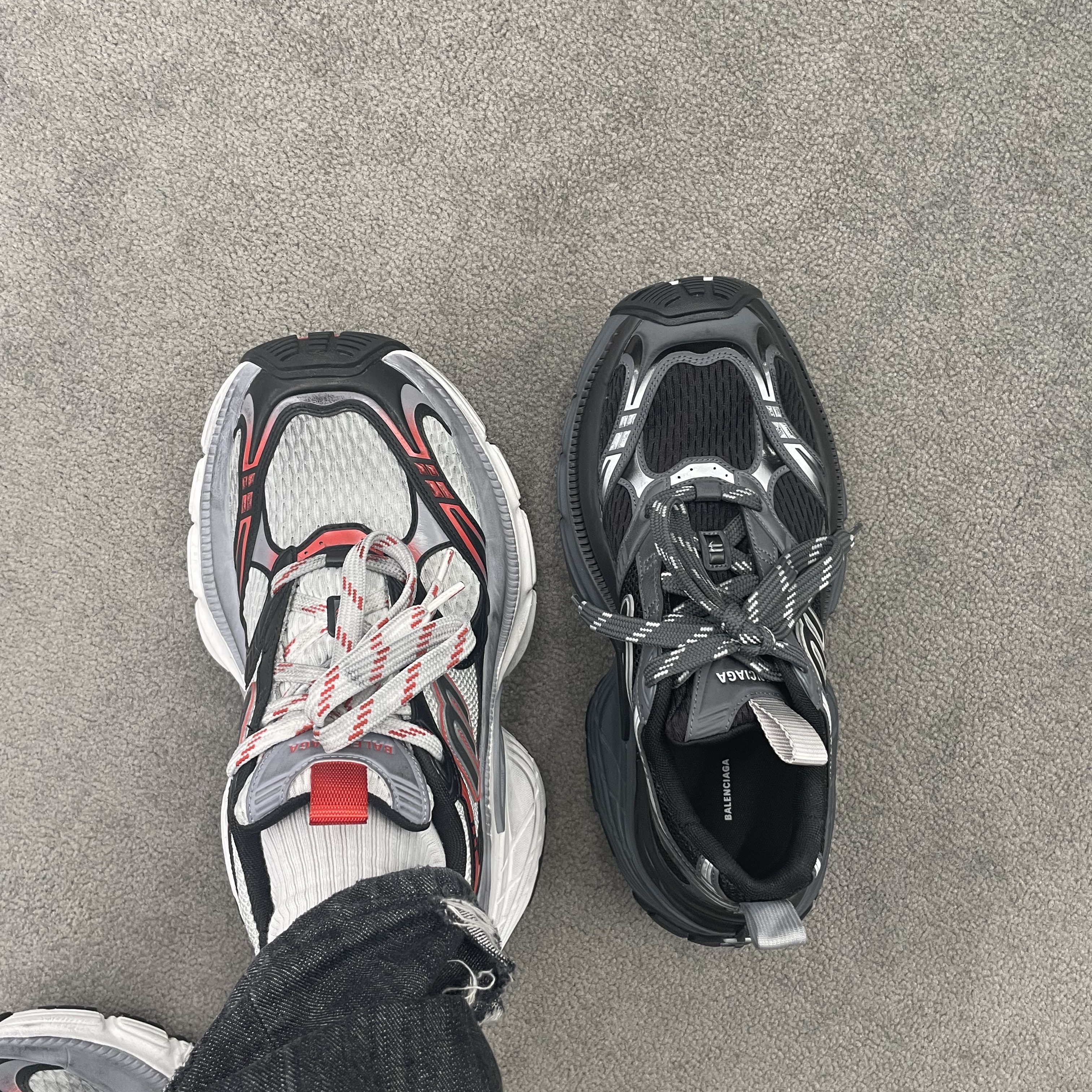 Balenciaga 6XL Sneakers Taupe Gray, Balenciaga 10XL Sneakers Grey White Red 착용 스타일