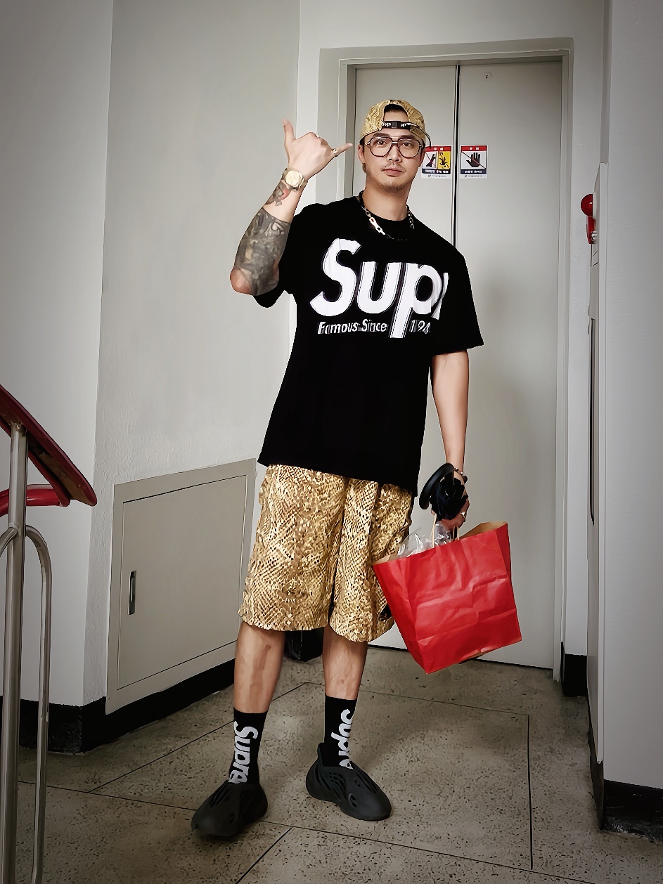 Supreme x Nike ACG Denim 6-Panel Gold Snakeskin - 22FW, Chrome Hearts Thirst Trap Blue Hour 착용 스타일 - 5
