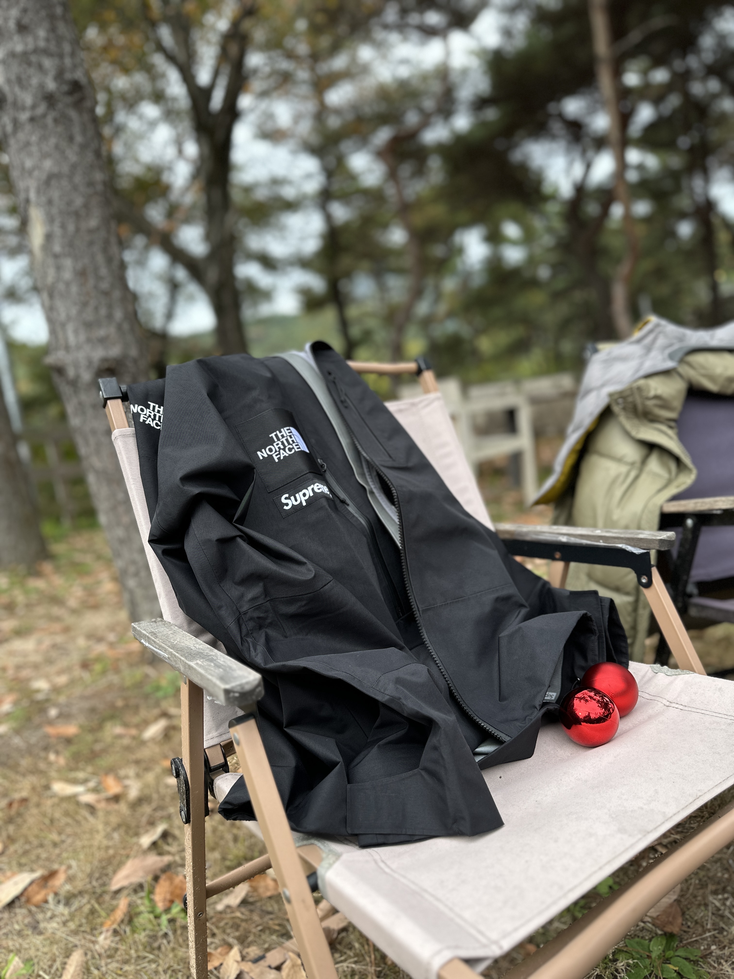 Supreme x The North Face Split Taped Seam Shell Jacket Black - 24SS 착용 스타일