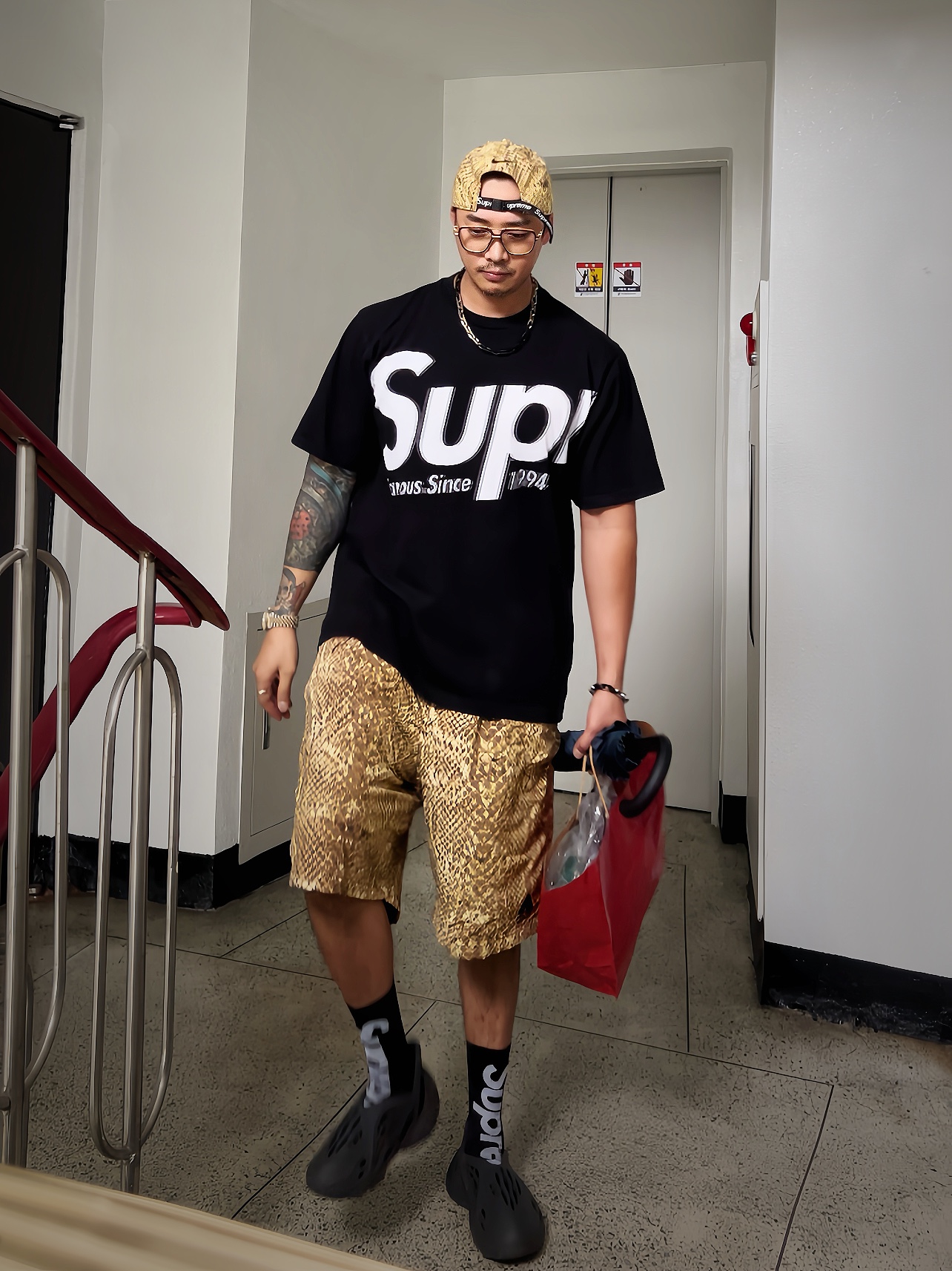 Supreme x Nike ACG Denim 6-Panel Gold Snakeskin - 22FW, Chrome Hearts Thirst Trap Blue Hour 착용 스타일 - 6