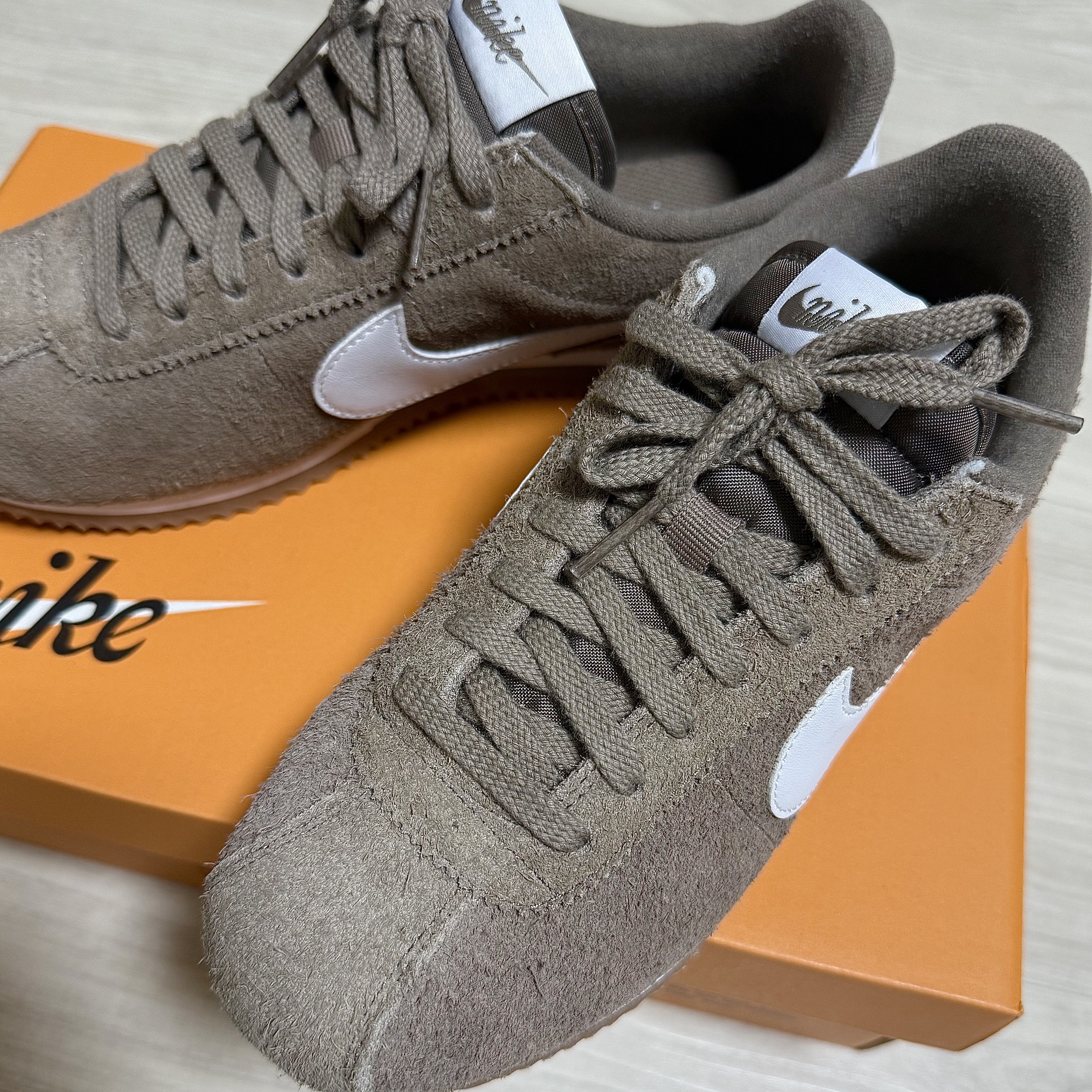 (W) Nike Cortez Vintage Mink Brown Gum Medium Brown 착용 스타일