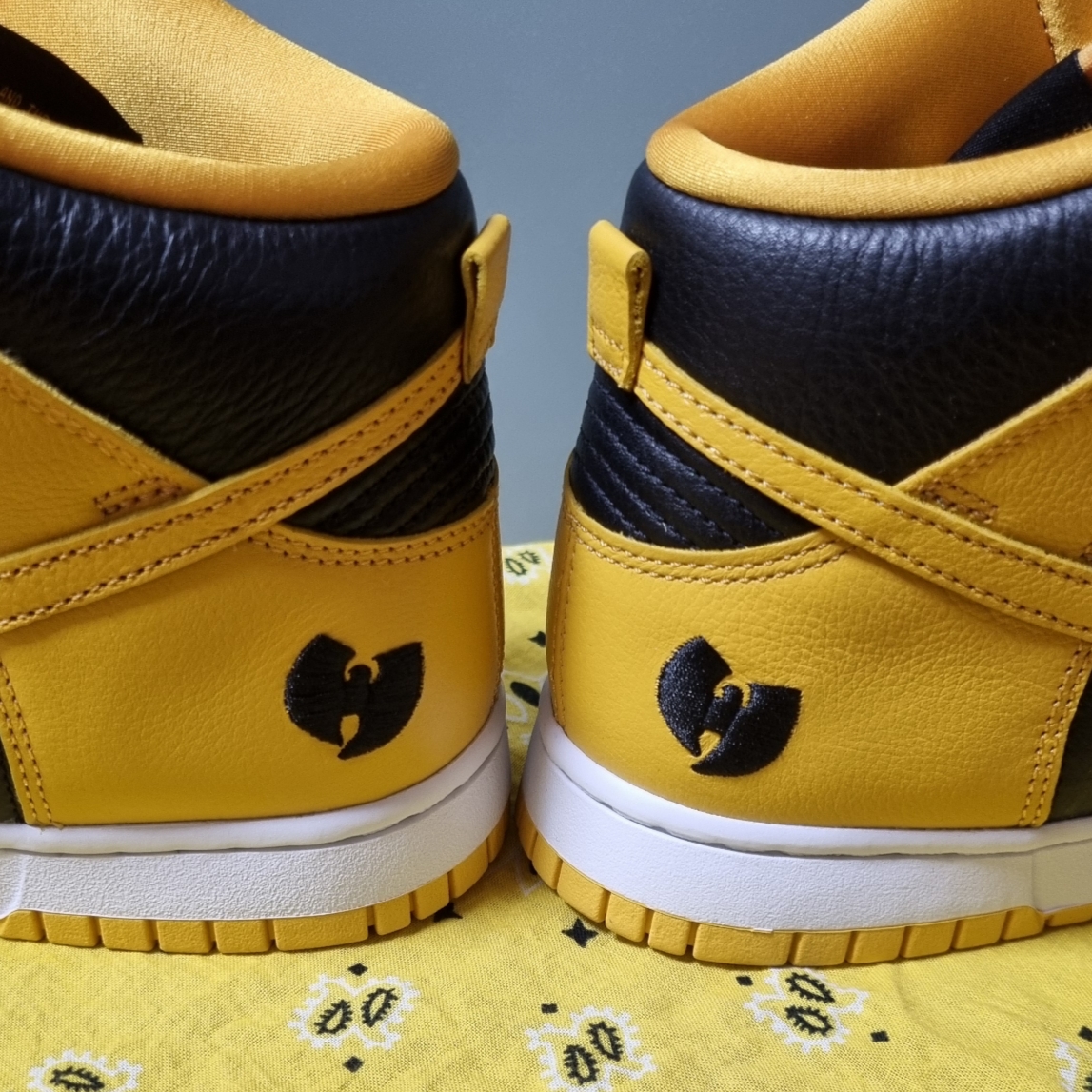 Nike Wu-Tang Clan Dunk High Black and Pollen 착용 스타일 - 3