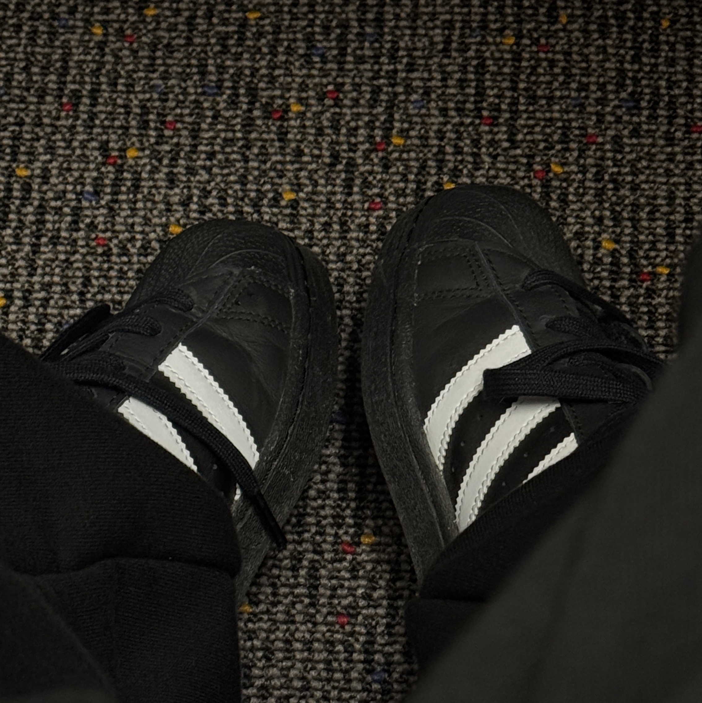 (J) Adidas Superstar Black White 착용 스타일
